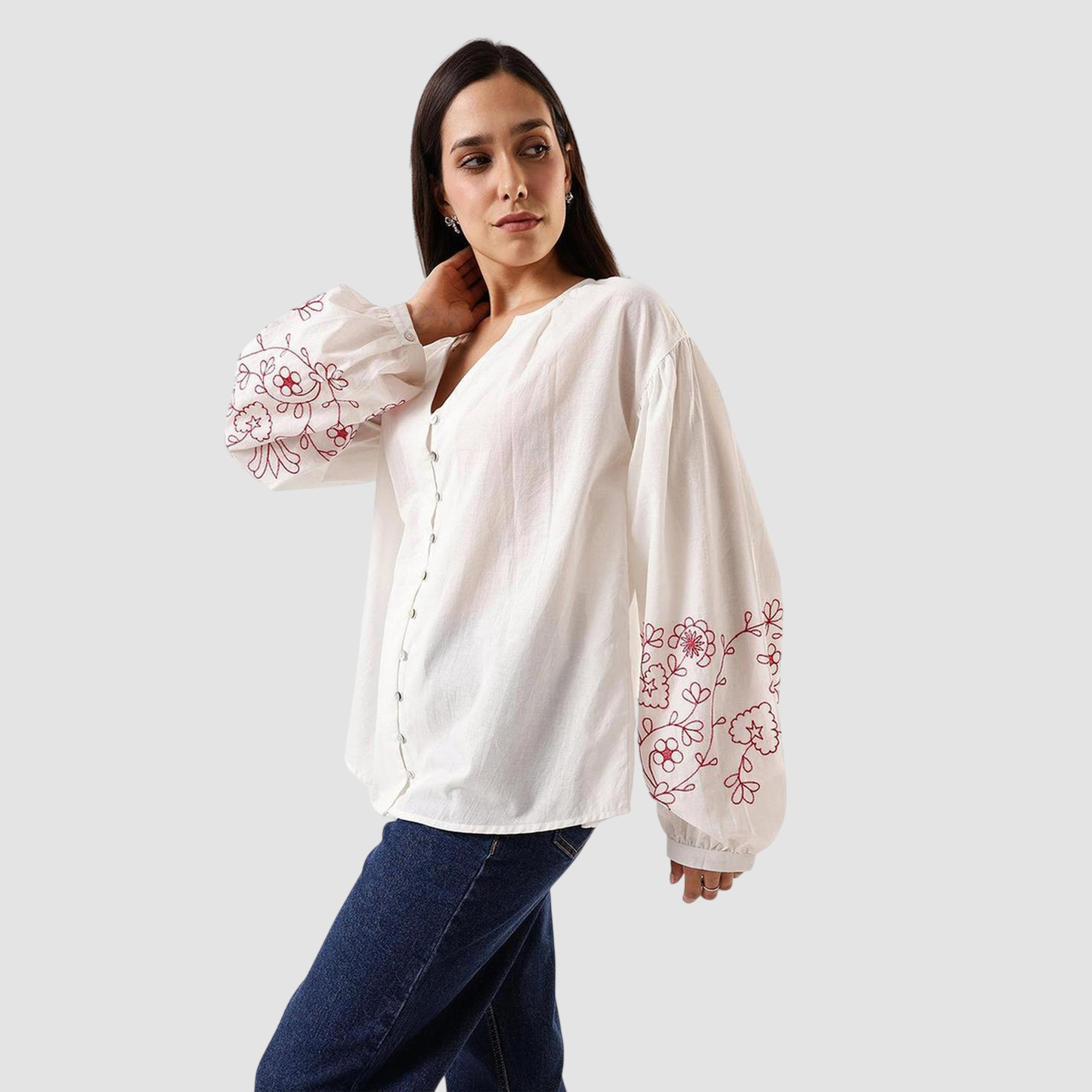 بلوزة بقصة مريحة وتفاصيل مُطرّزة-women-clothing-shirtsandblouses-blouses-image-1