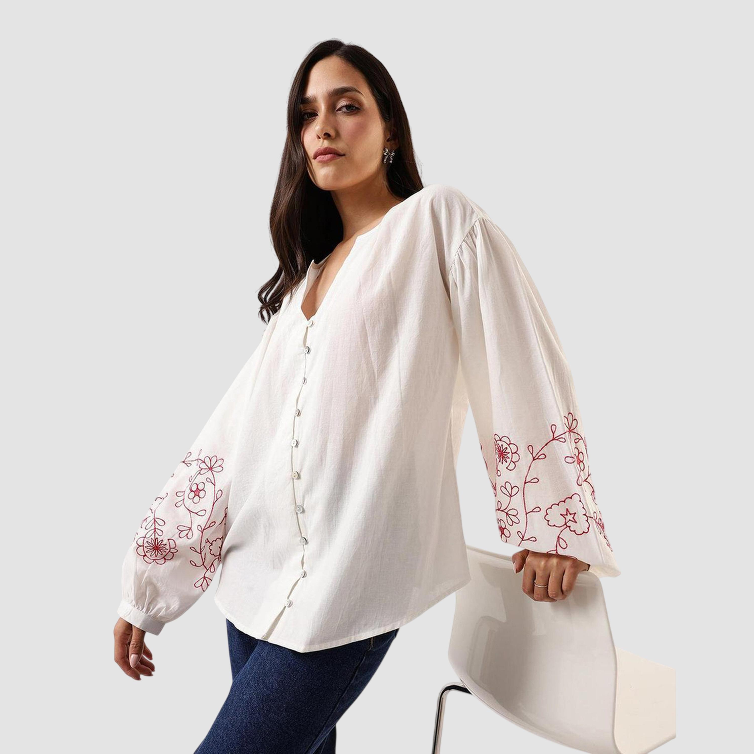 بلوزة بقصة مريحة وتفاصيل مُطرّزة-women-clothing-shirtsandblouses-blouses-image-2