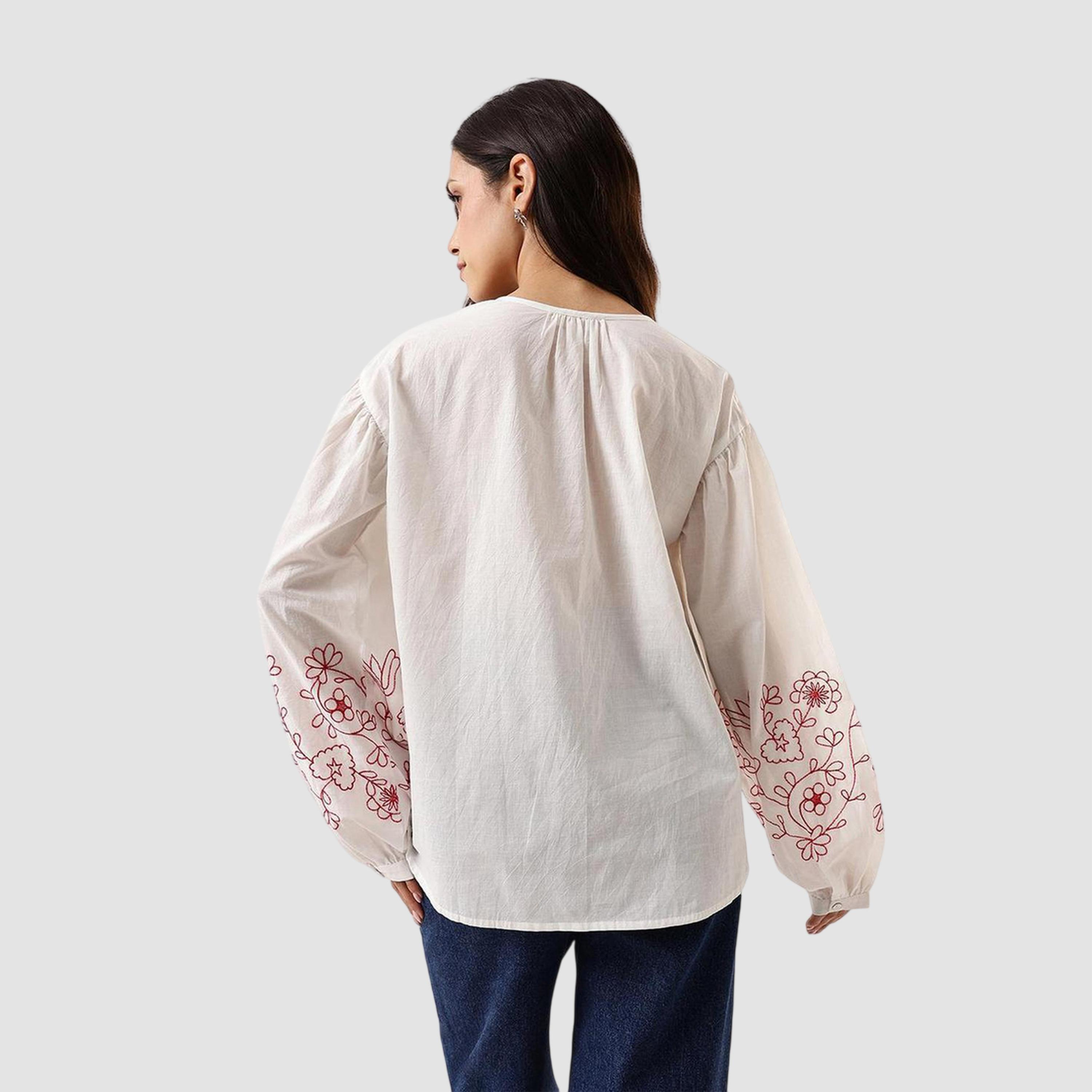 بلوزة بقصة مريحة وتفاصيل مُطرّزة-women-clothing-shirtsandblouses-blouses-image-4