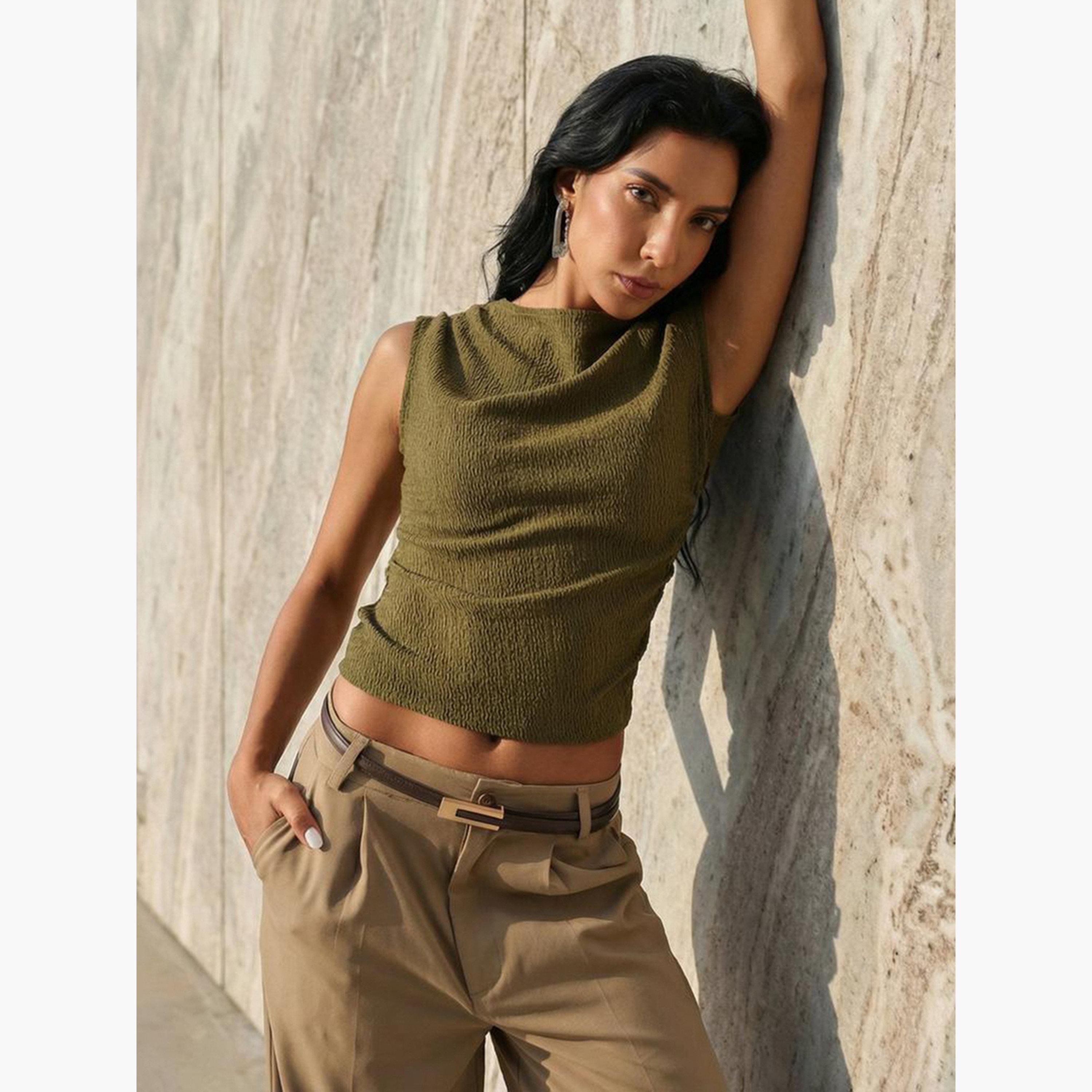 بلوزة بقصة سليم فت وتفاصيل بارزة الملمس-women-clothing-shirtsandblouses-blouses-image-2