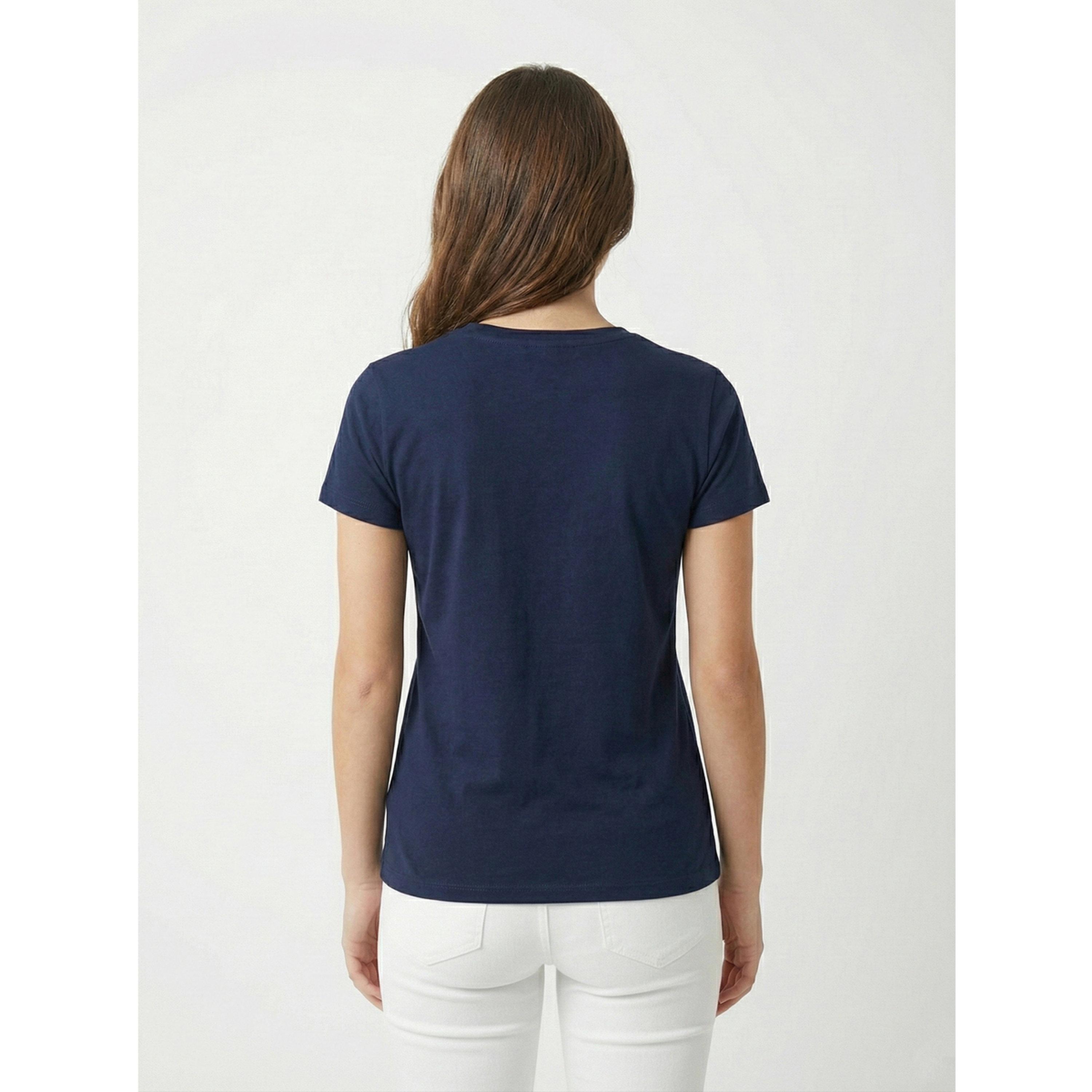 تيشيرت بياقة دائرية وطبعة شعار-women-clothing-tshirts-image-3