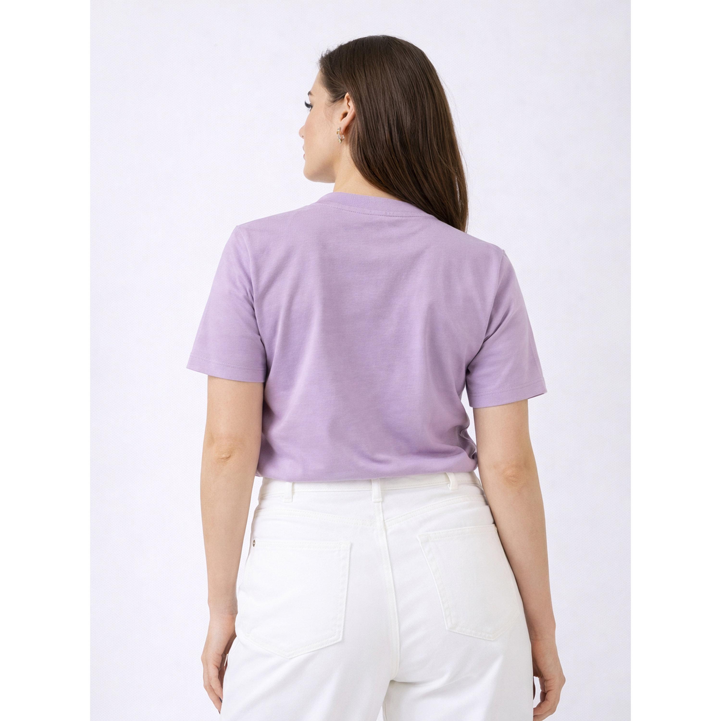 تيشيرت بياقة دائرية وشعار جرافيك-women-clothing-tshirts-image-3