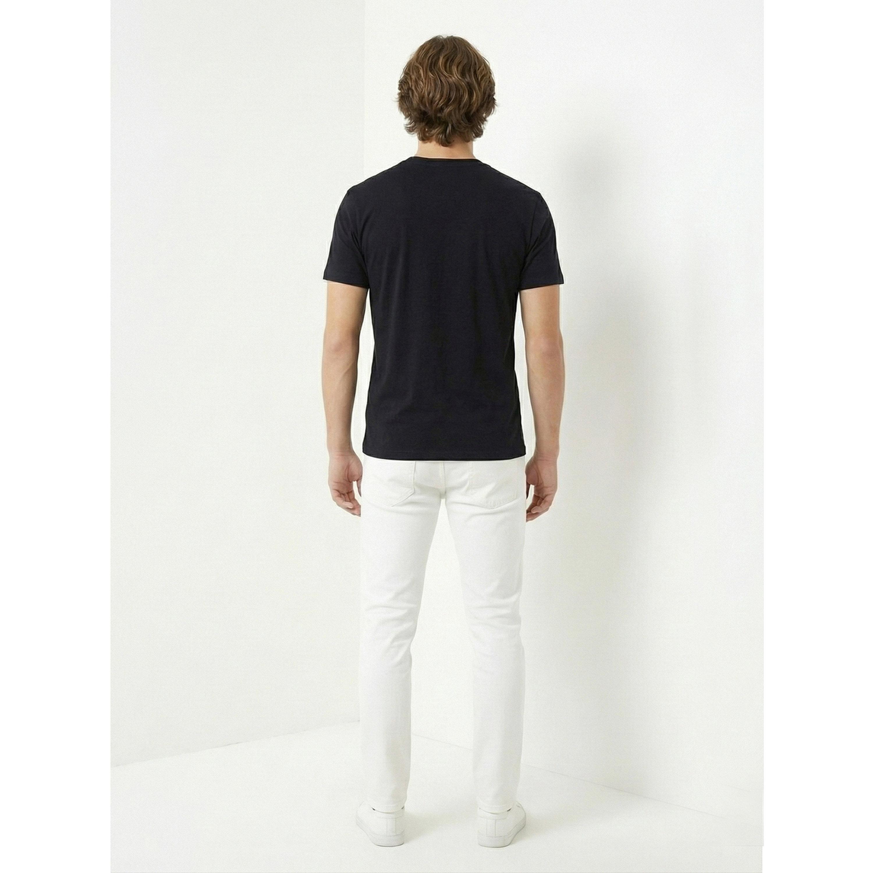 تيشيرت بياقة دائرية وشعار جرافيك للرجال-men-clothing-tshirtsandpolos-tshirts-image-4