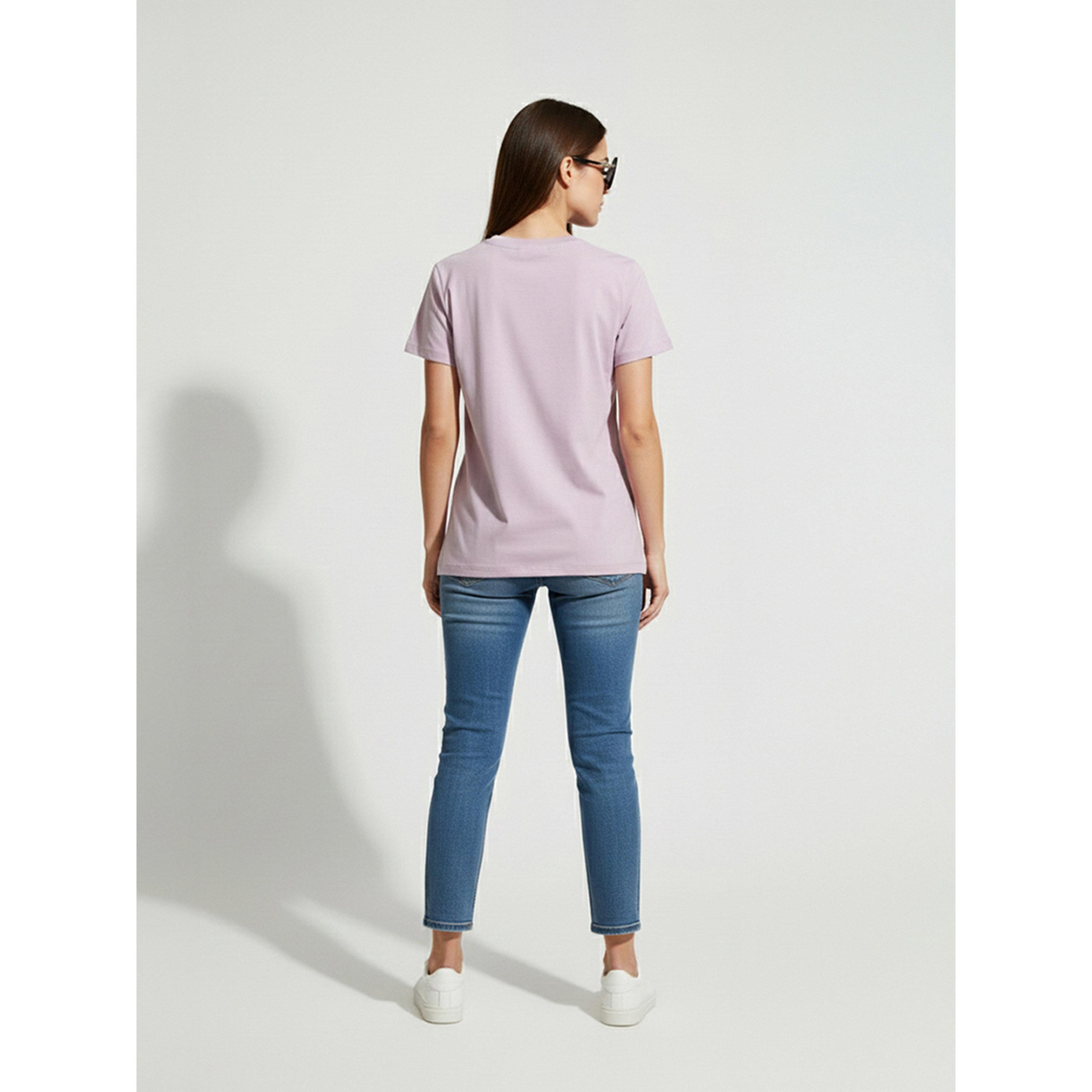 تيشيرت بياقة دائرية وشعار جرافيك-women-clothing-tshirts-image-3