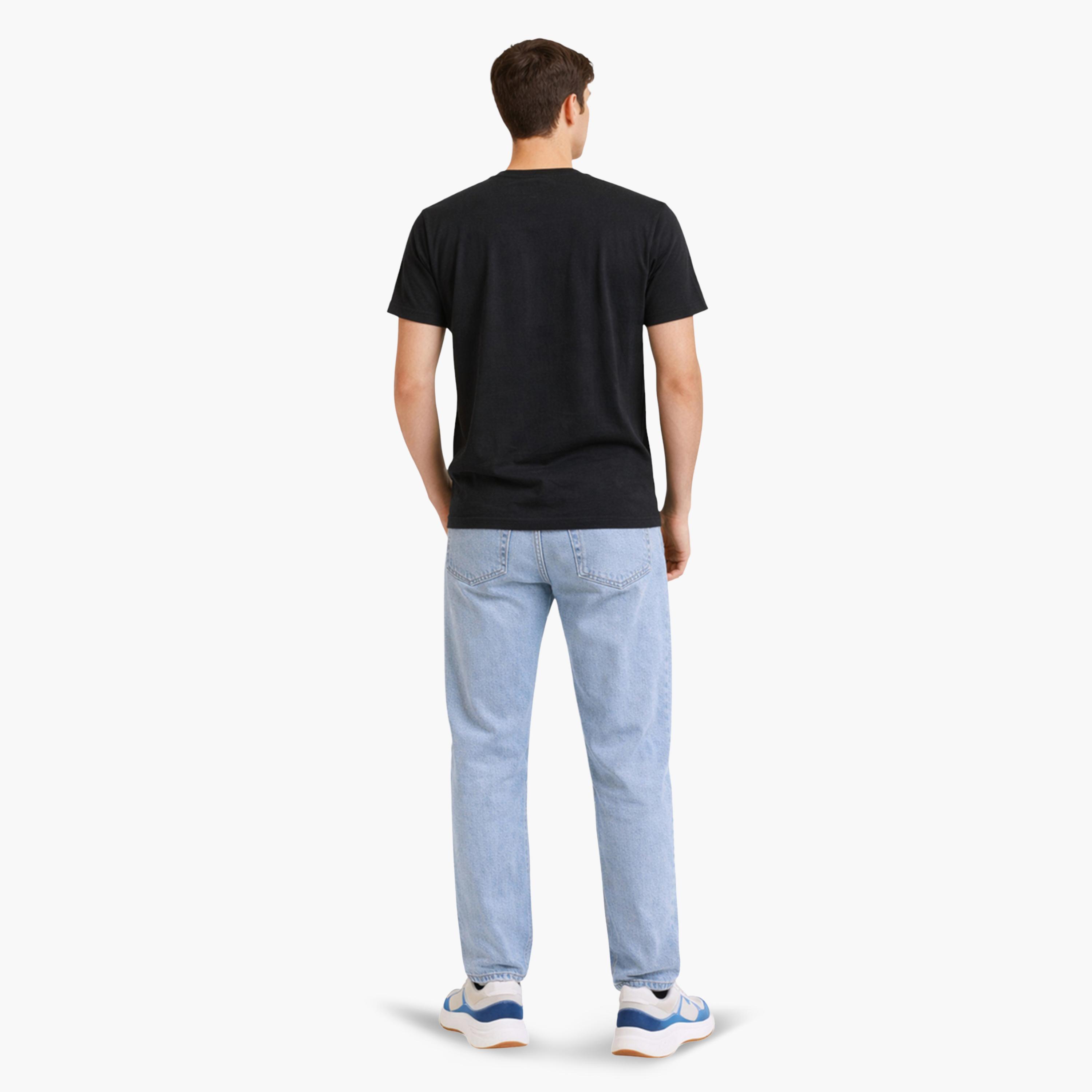 تيشيرت بياقة دائرية وشعار جرافيك للرجال-men-clothing-tshirtsandpolos-tshirts-image-3