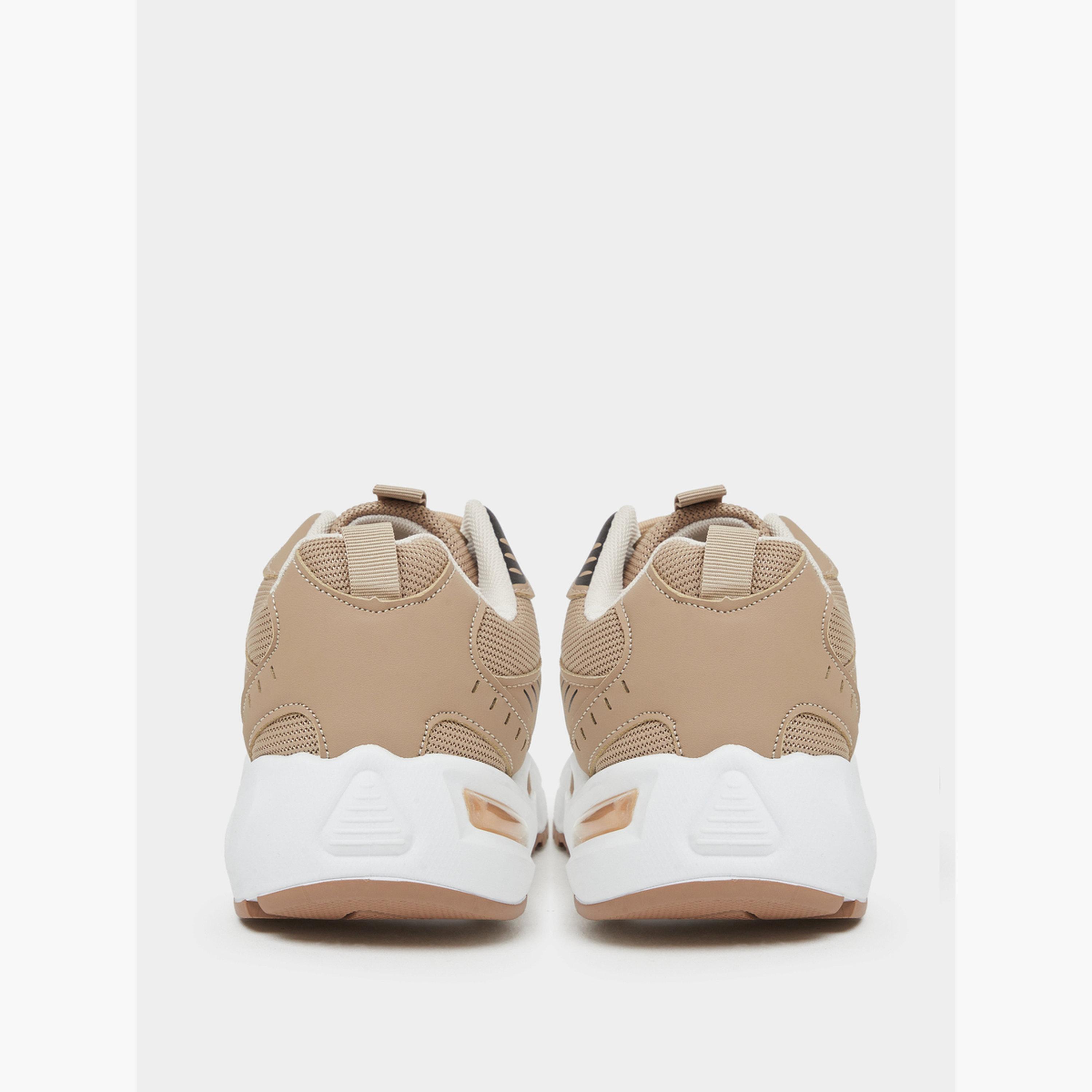 ستايلي - حذاء رياضي بيج اللون بنقوش مطبوعة-women-shoes-sneakers-image-5