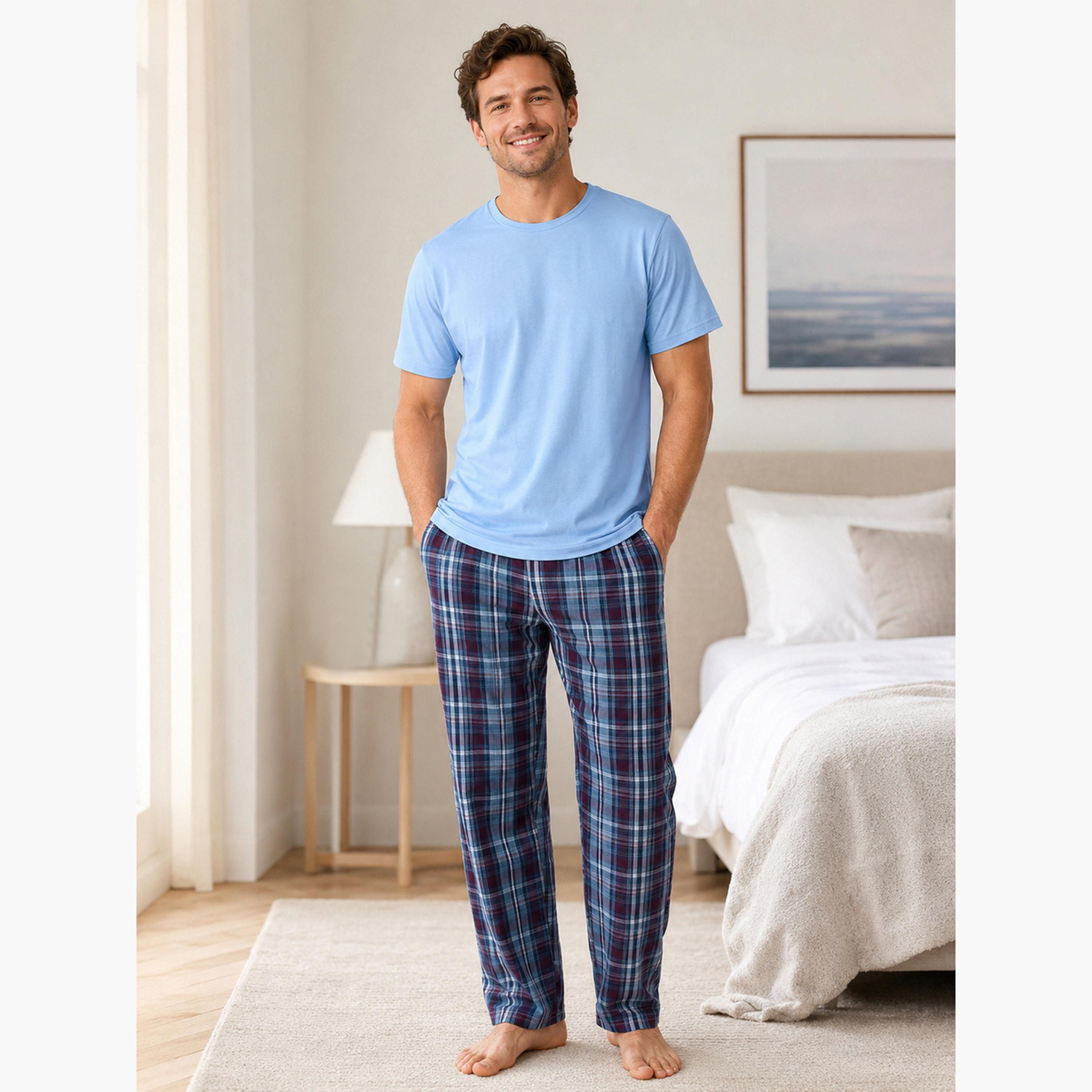 طقم بيجاما من بنطال كاروهات وتيشيرت قطن سادة-men-clothing-nightwear-sets-image-1