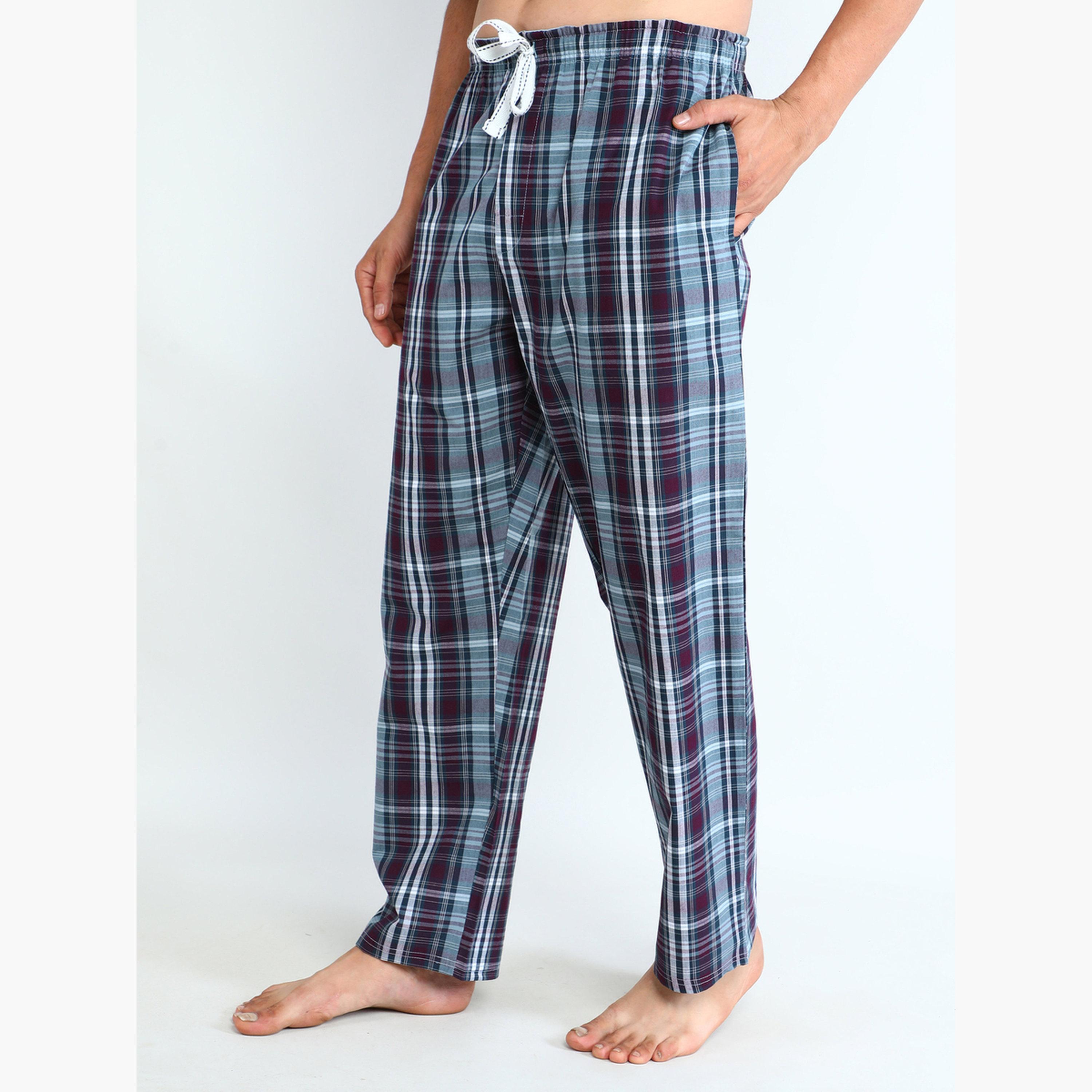 طقم بيجاما من بنطال كاروهات وتيشيرت قطن سادة-men-clothing-nightwear-sets-image-4