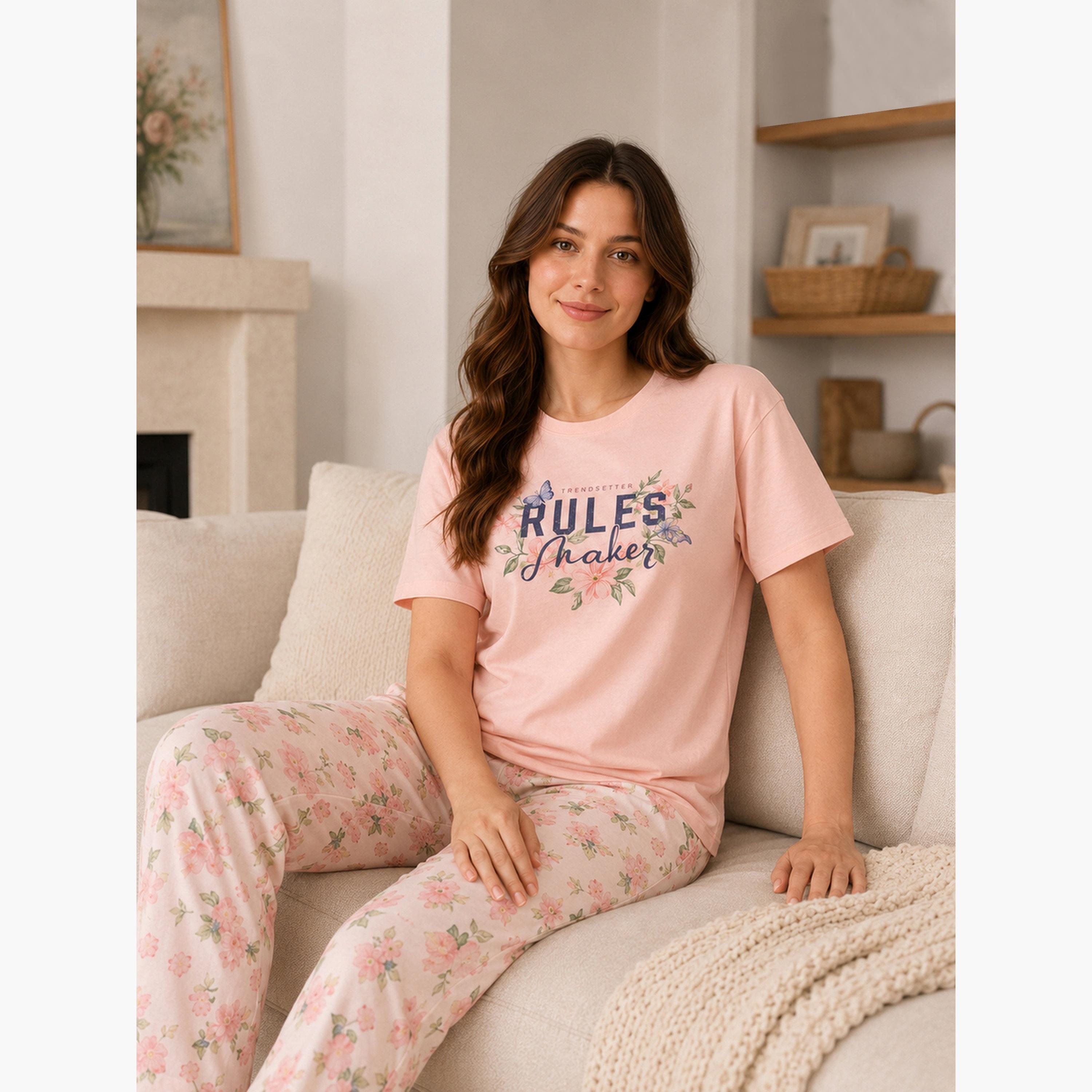 طقم بيجاما من بنطال بنقشة زهور وتيشيرت قطن بياقة دائرية-women-clothing-nightwear-pyjamas-longsets-image-3