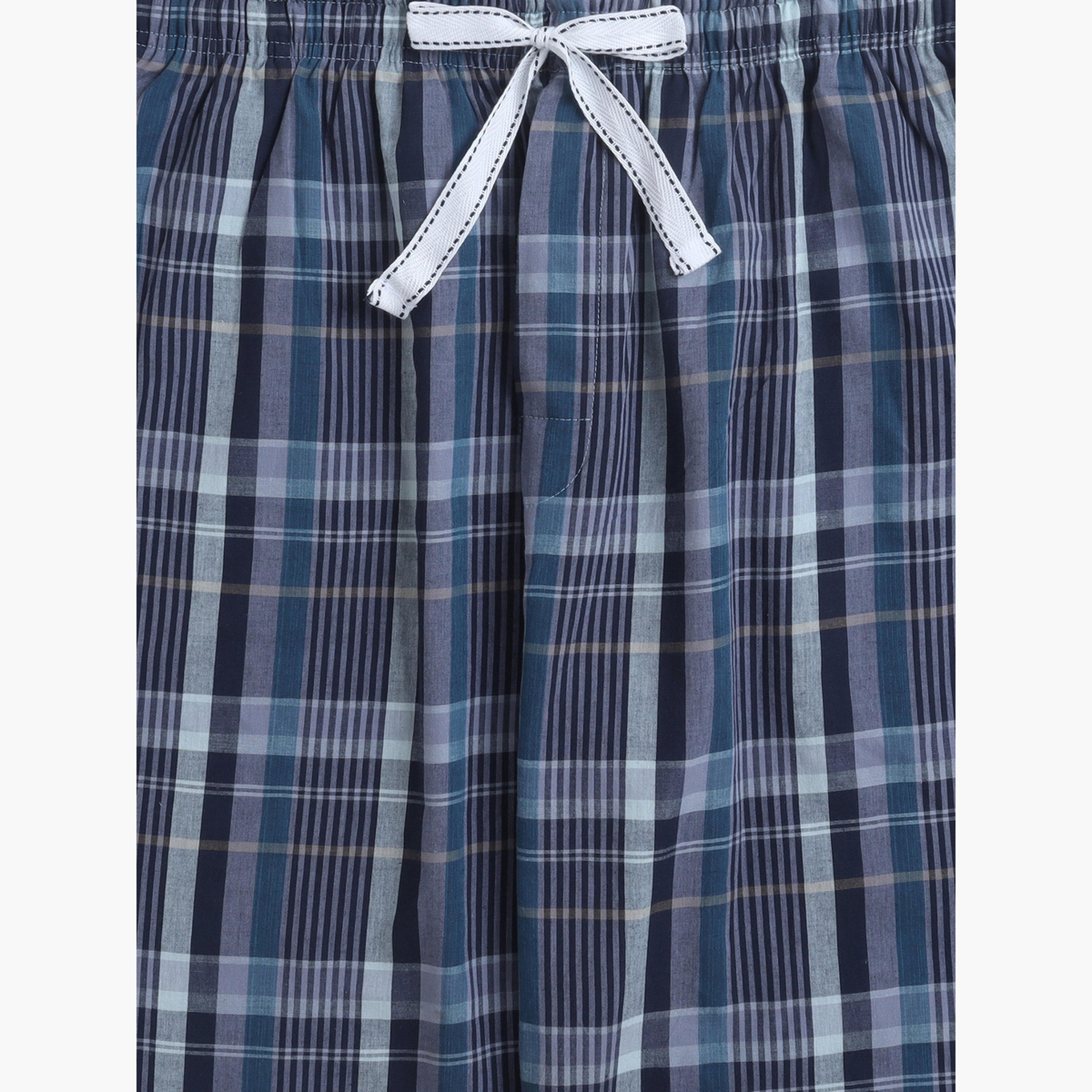 Victor and Jane X Styli Men Solid Cotton T-Shirt and Checked Pyjama Set-men-clothing-nightwear-sets-image-5