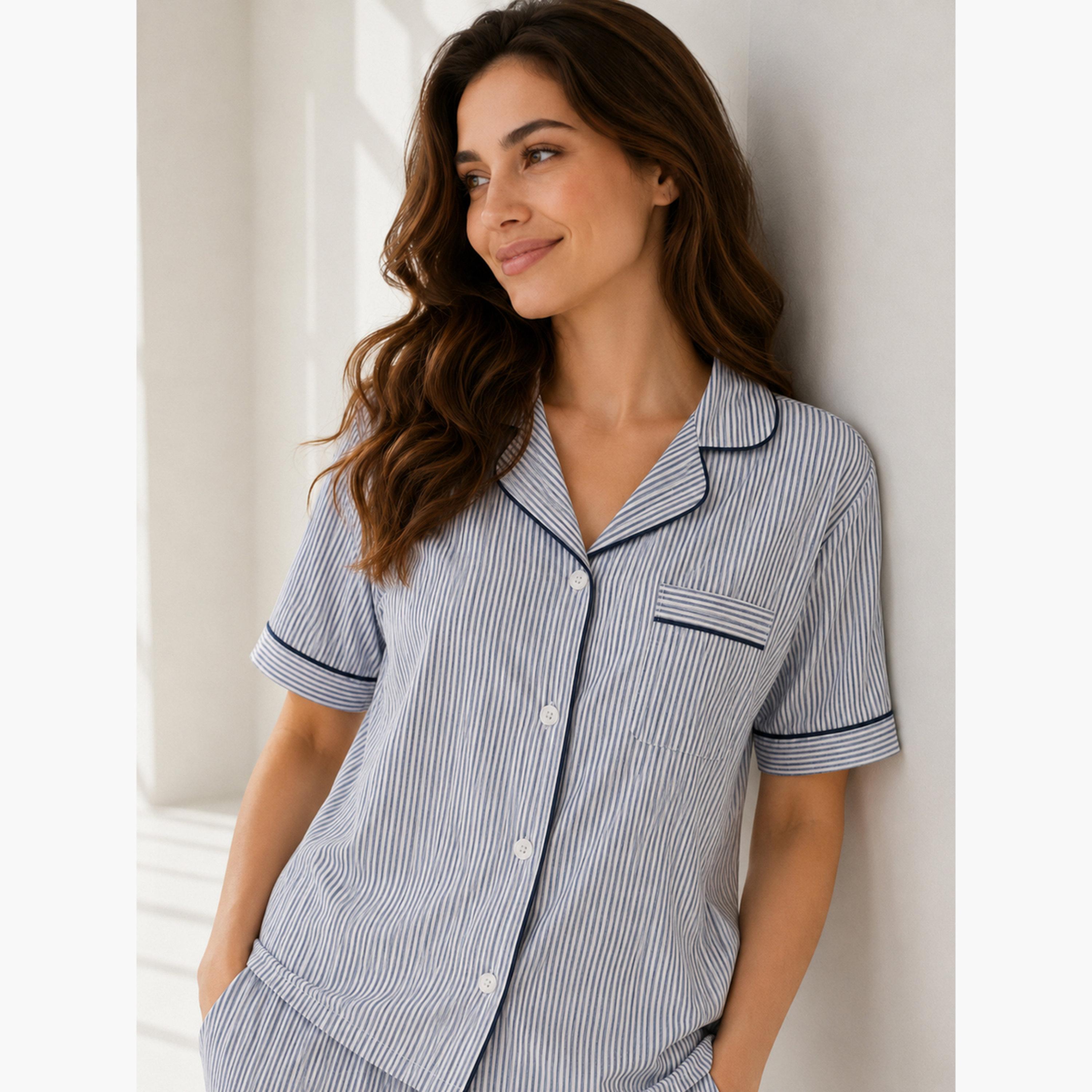 طقم بيجاما من بنطال وقميص قطن مخطط بتفاصيل مُتباينة-women-clothing-nightwear-pyjamas-longsets-image-2