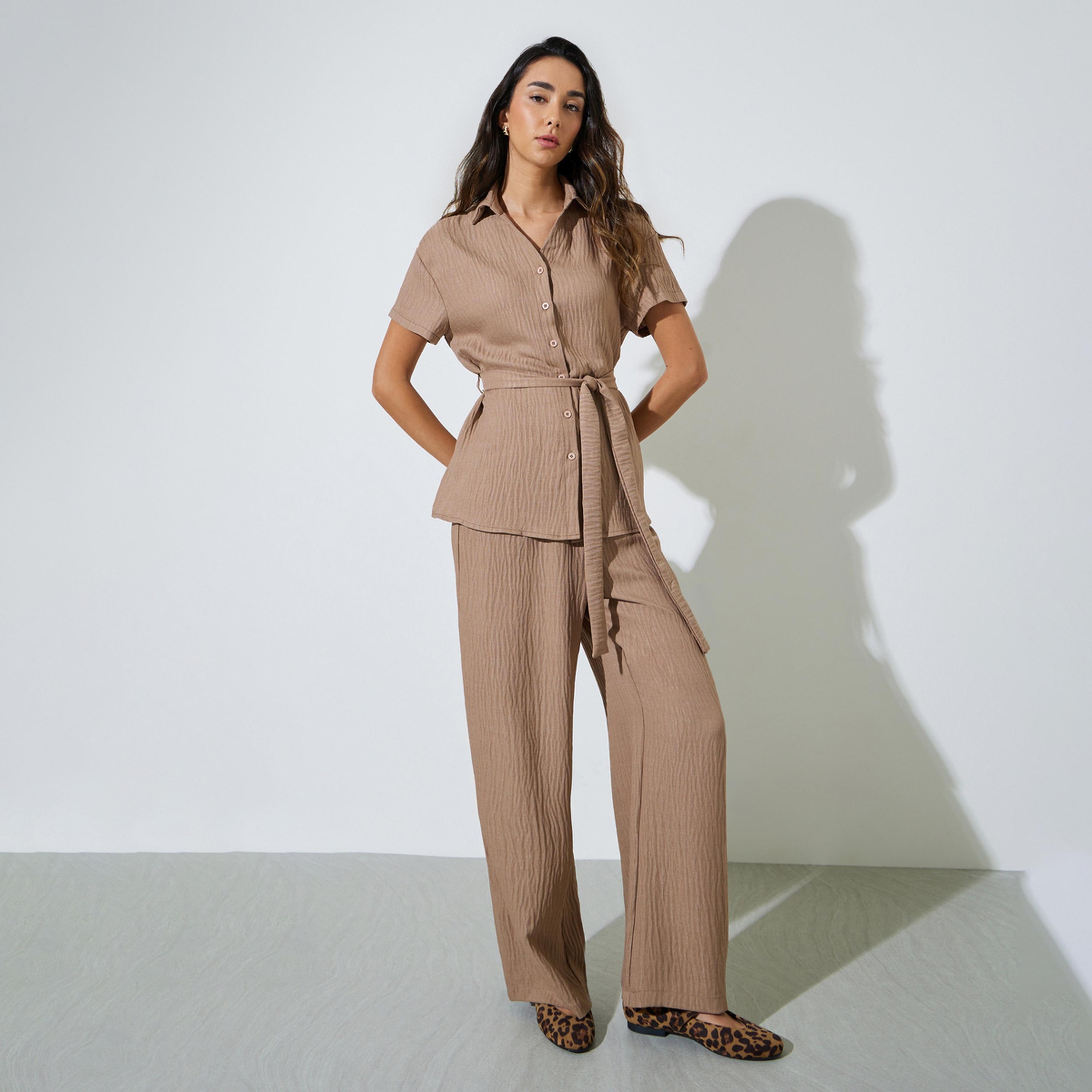طقم منسق من بنطال وقميص مجعد بحزام ربط-women-clothing-coordsets-image-1