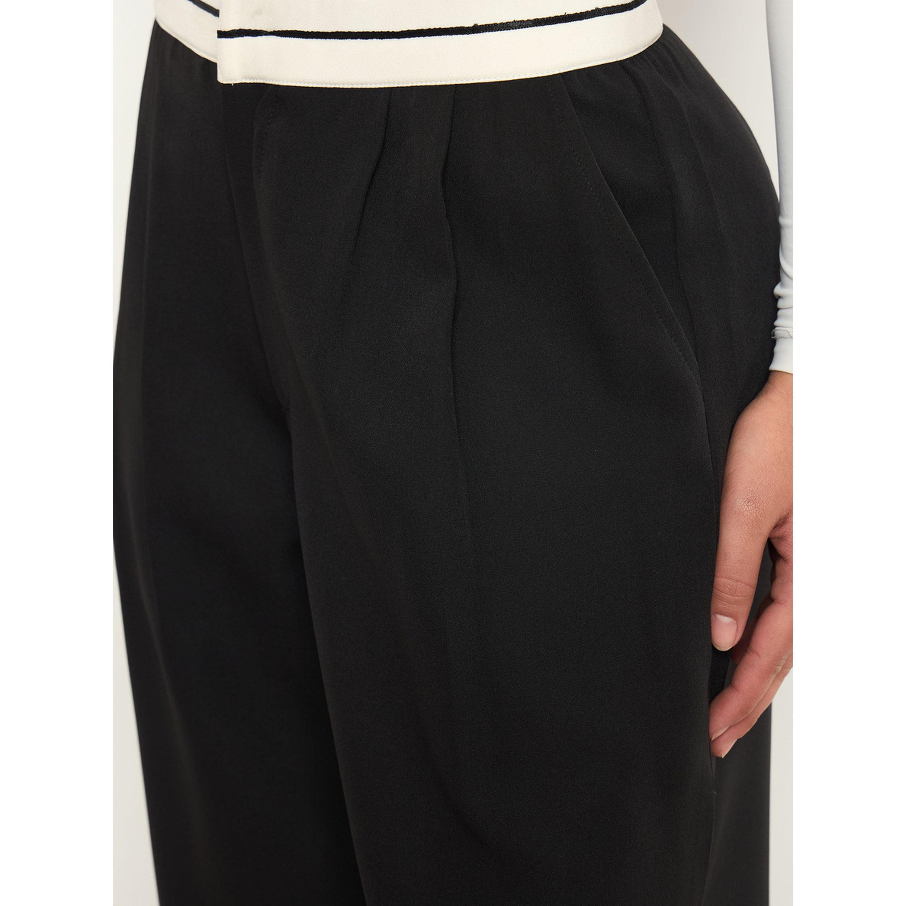 بنطال كوري بأرجل واسعة وكسرات أمامية-women-clothing-joggers-image-4