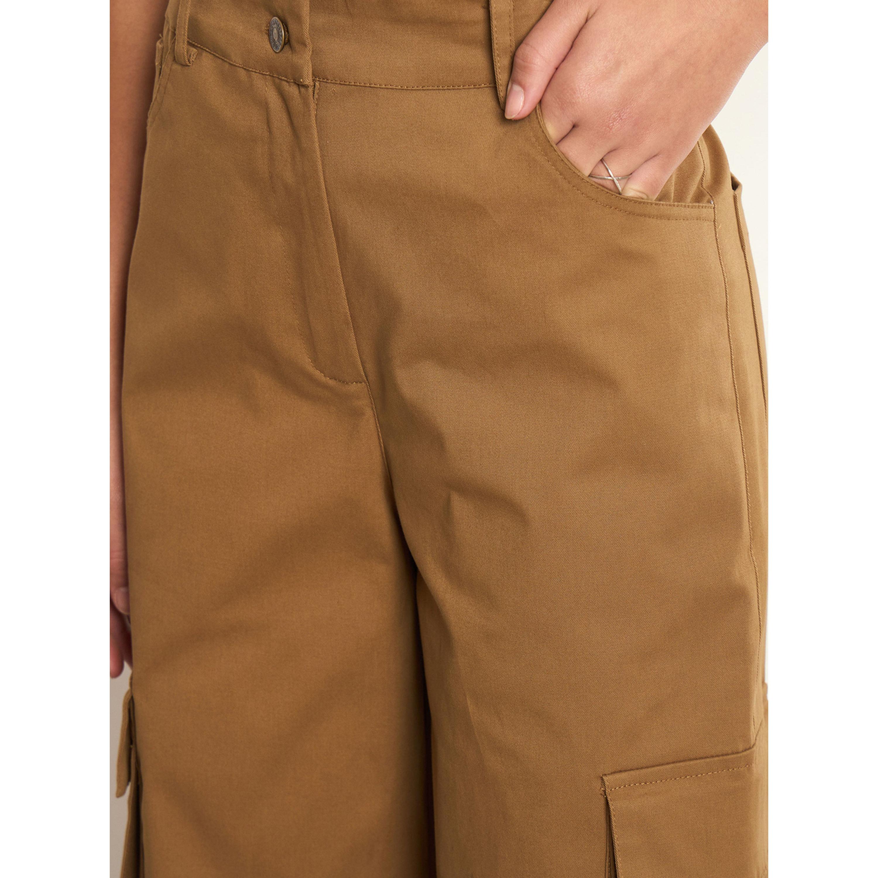 بنطال كارجو بأرجل عريضة وتفاصيل جيوب - بني-women-clothing-trousers-image-4
