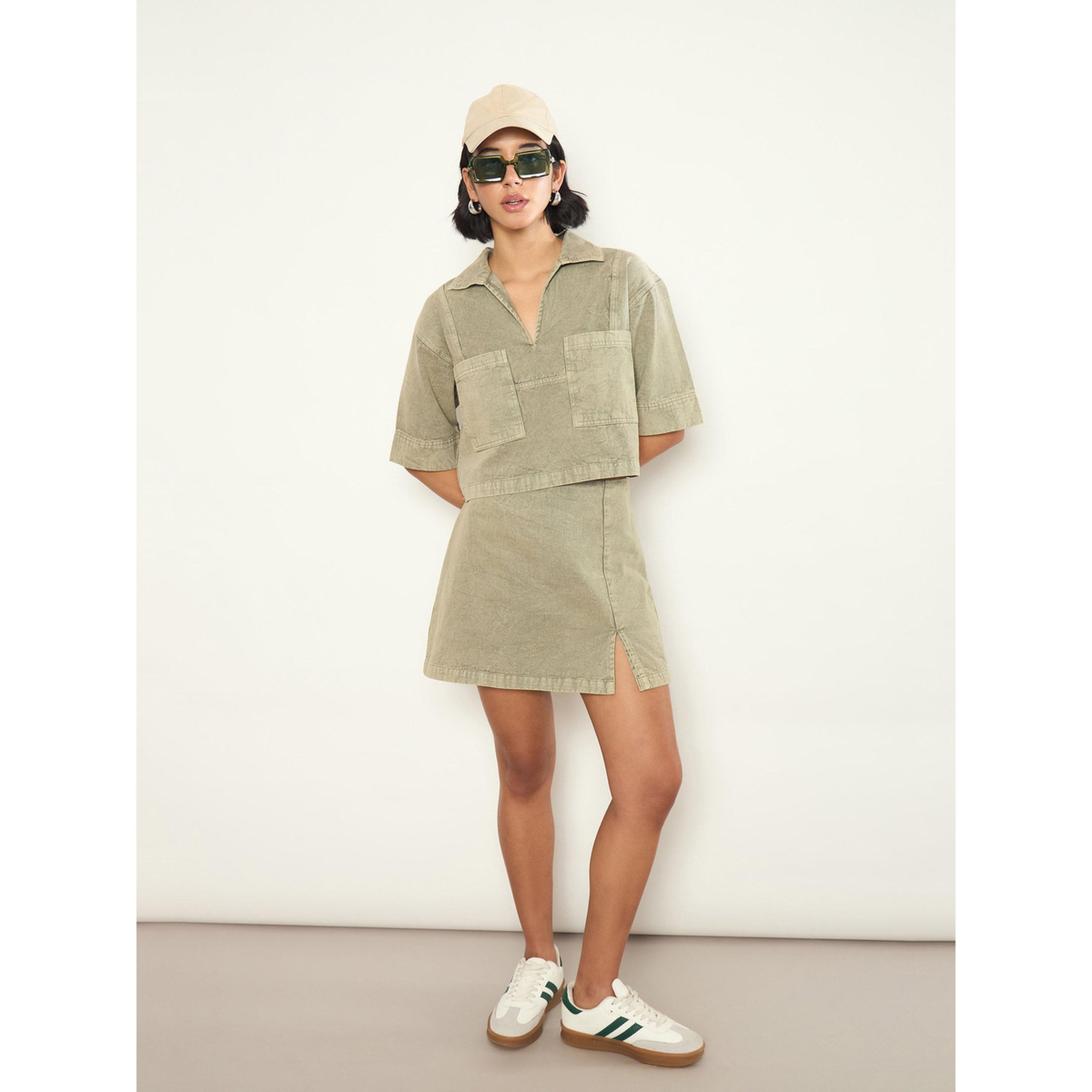 طقم منسق من تنورة شورت وبلوزة قصيرة بجيوب رقعة مصبوغ-women-clothing-coordsets-image-2