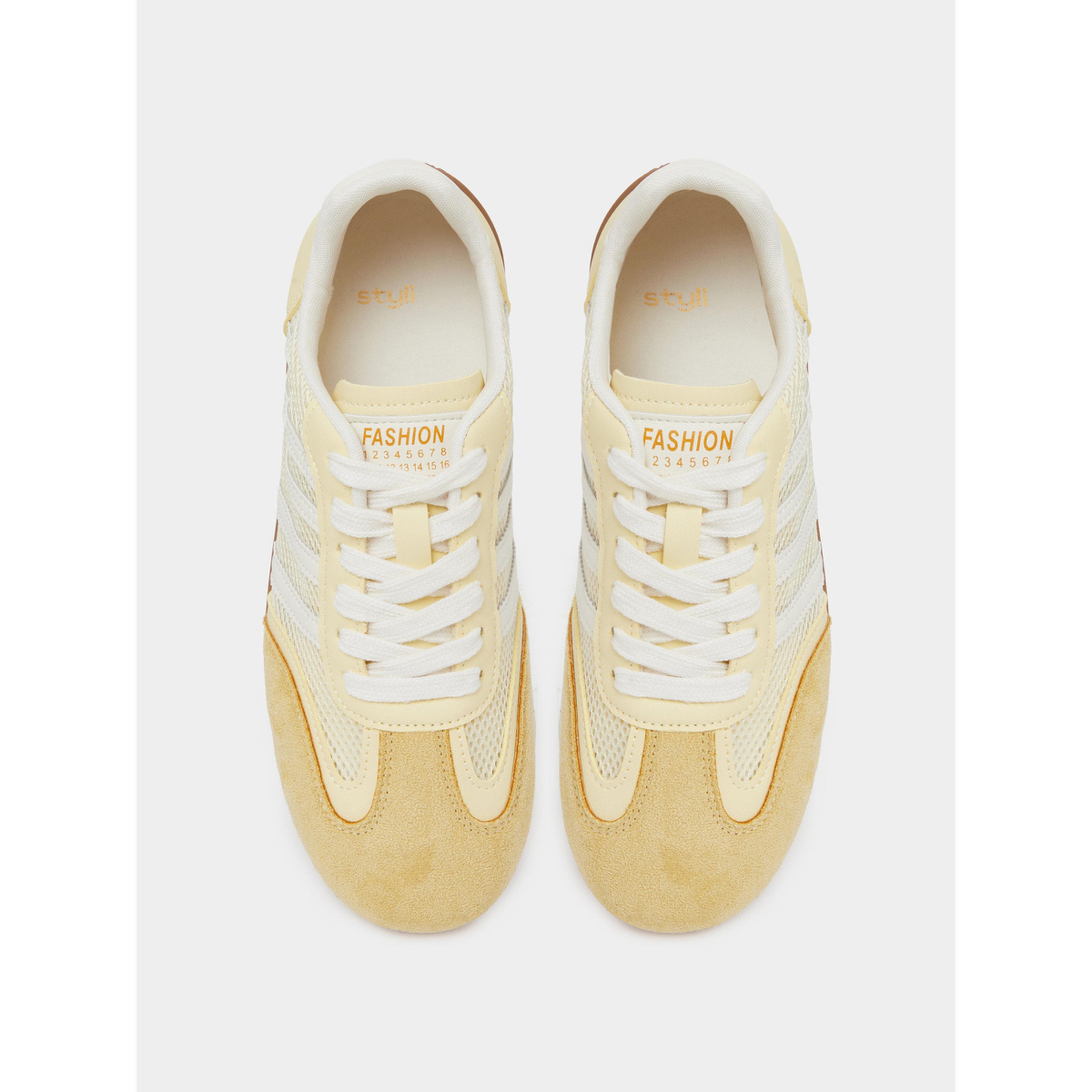 حذاء سنيكرز رياضي بتفاصيل شبك و4 أشرطة باللون الأصفر-women-shoes-sneakers-image-4