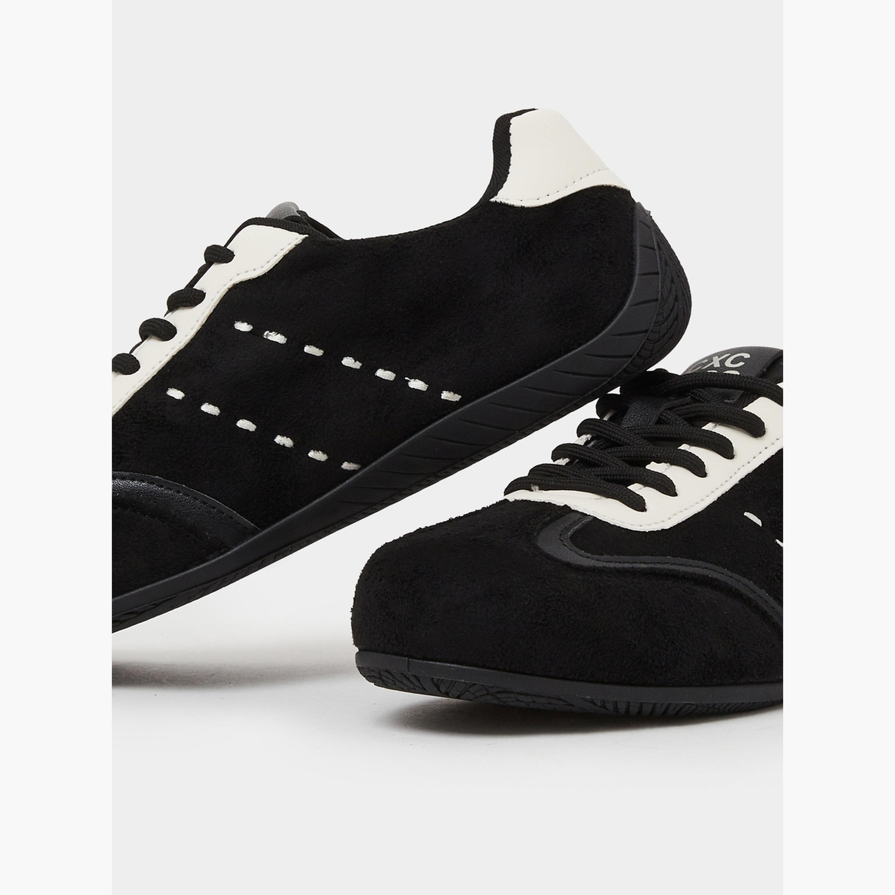 حذاء رياضي بأربطة وأطراف متباينة-women-shoes-sneakers-image-4