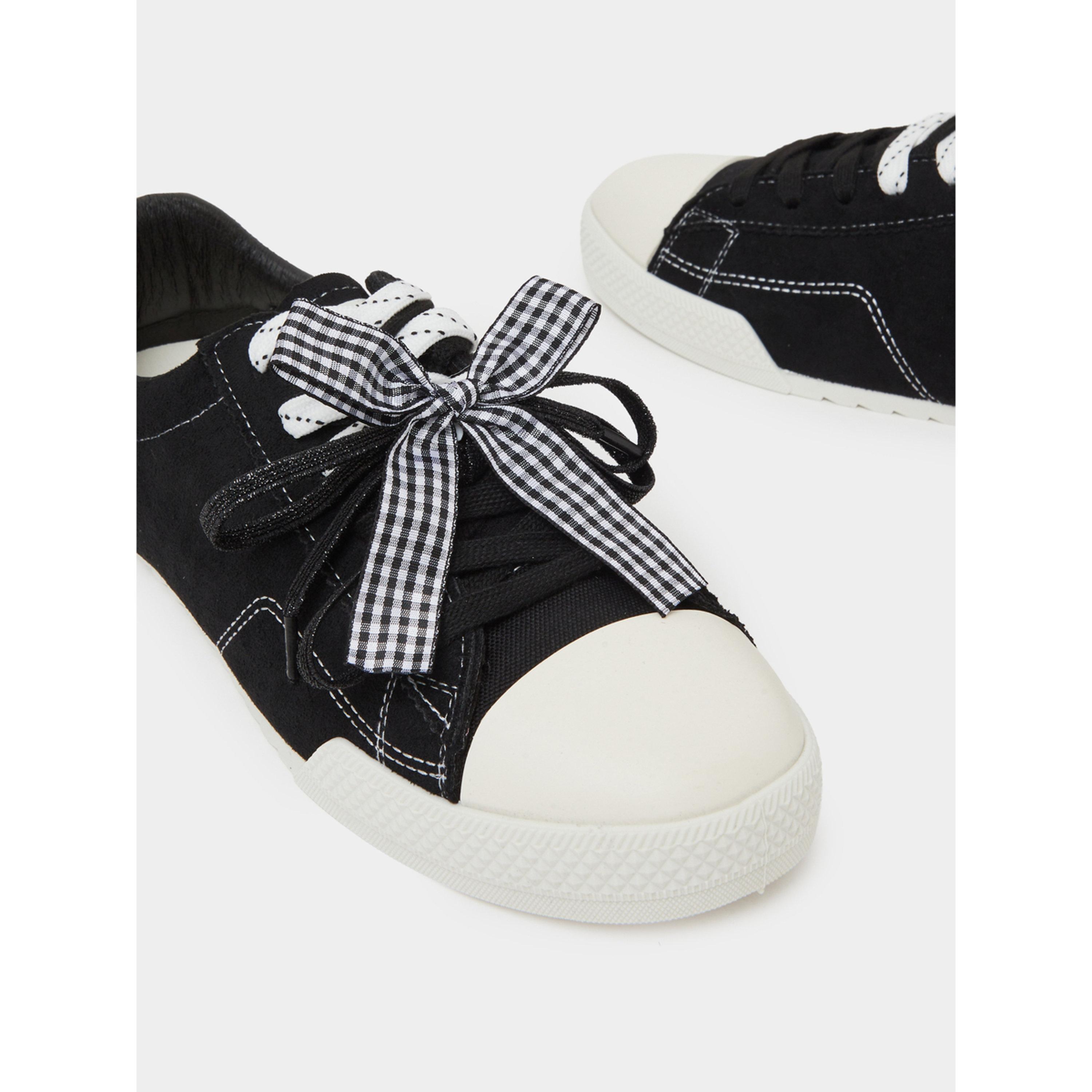 حذاء سنيكرز قماش برباط وتفاصيل فيونكة باللون الأسود-women-shoes-sneakers-image-5