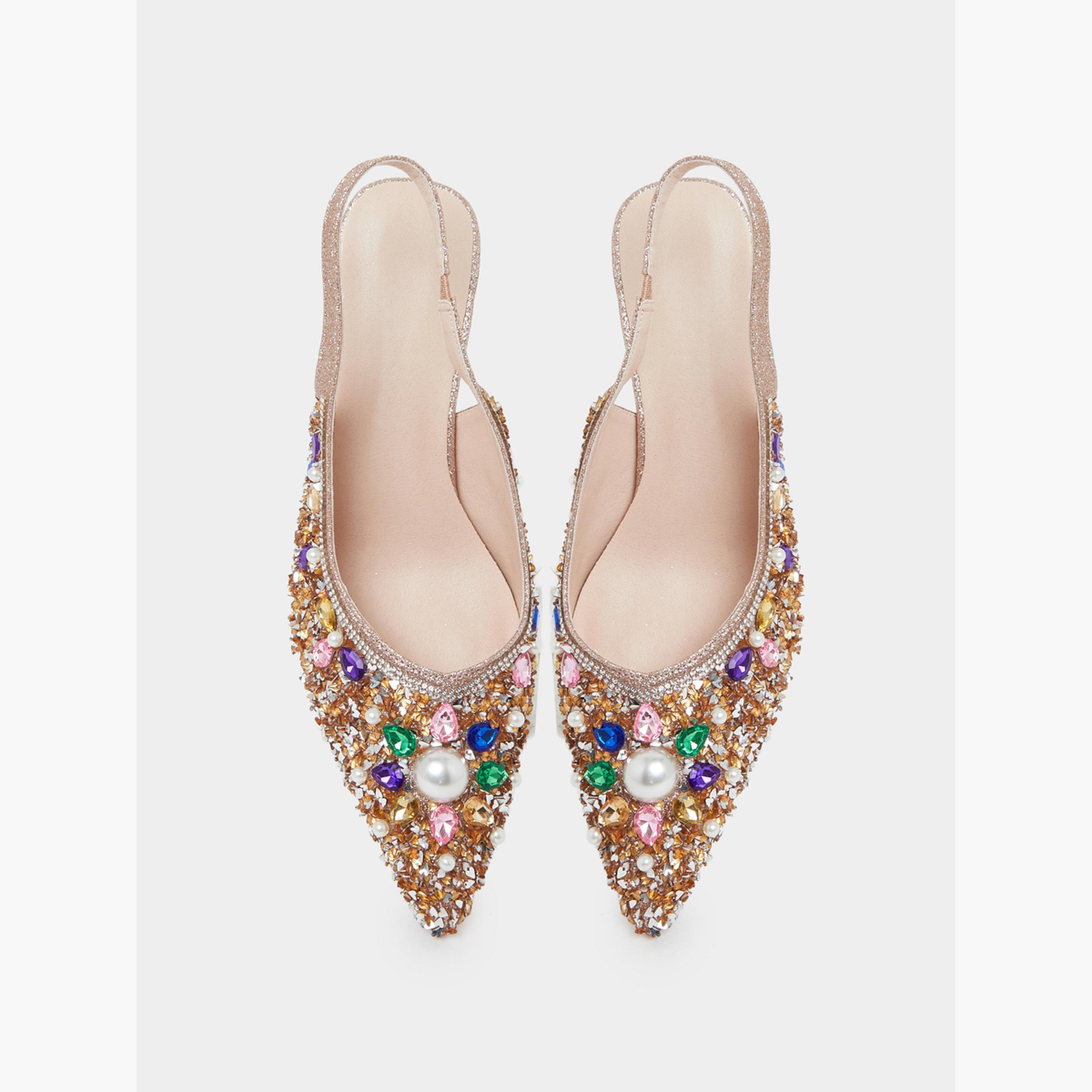 حذاء بمقدمة مدببة وشريط خلفي مزين بأحجار الراين-women-shoes-heels-image-3