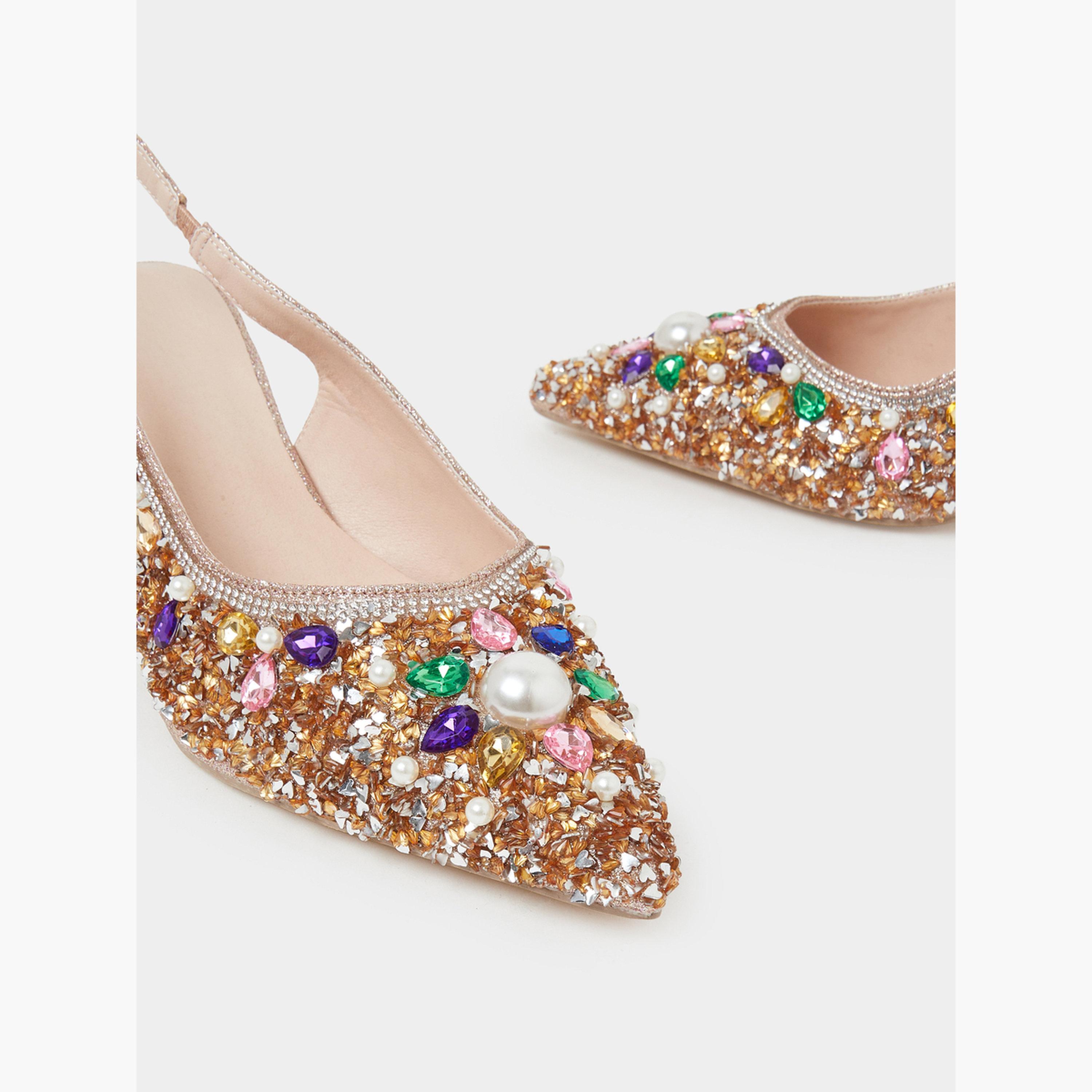 حذاء بمقدمة مدببة وشريط خلفي مزين بأحجار الراين-women-shoes-heels-image-4