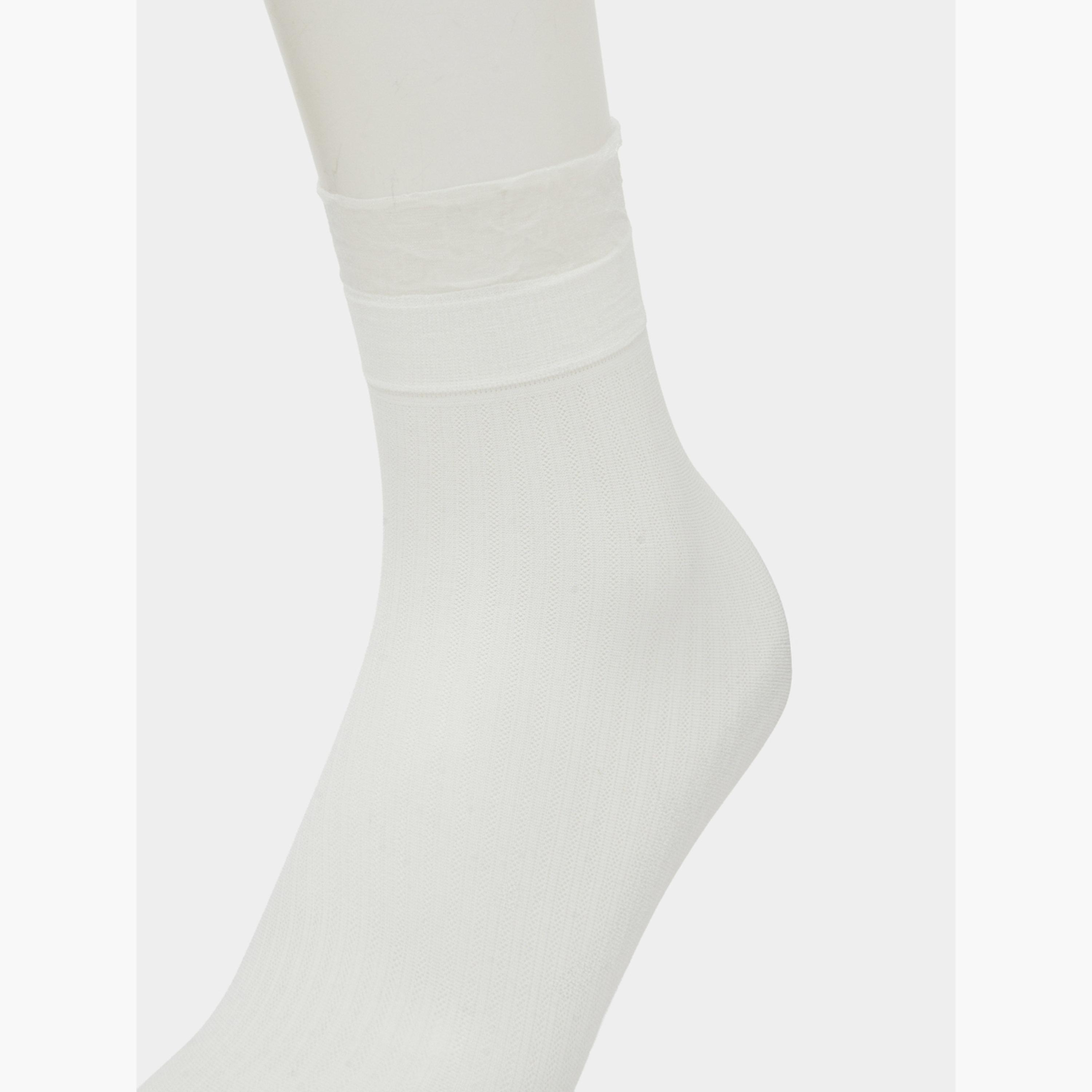 ستايلي - عبوة من 3 جوارب بيضاء منقطة-women-socksandstockings-image-5