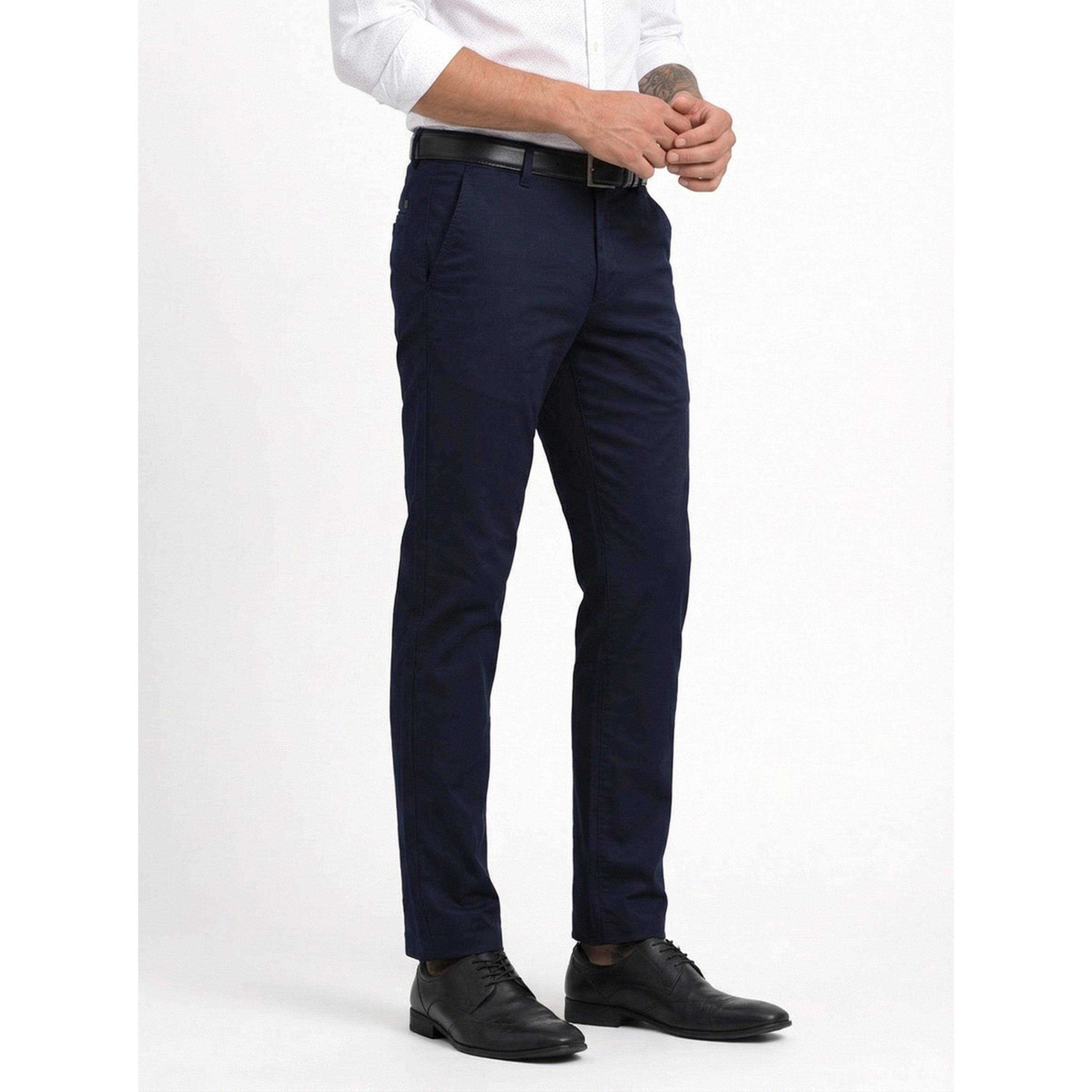 بنطال سادة بقصة هيكلية باللون الأزرق الداكن-men-clothing-trousersandchinos-trousers-image-3