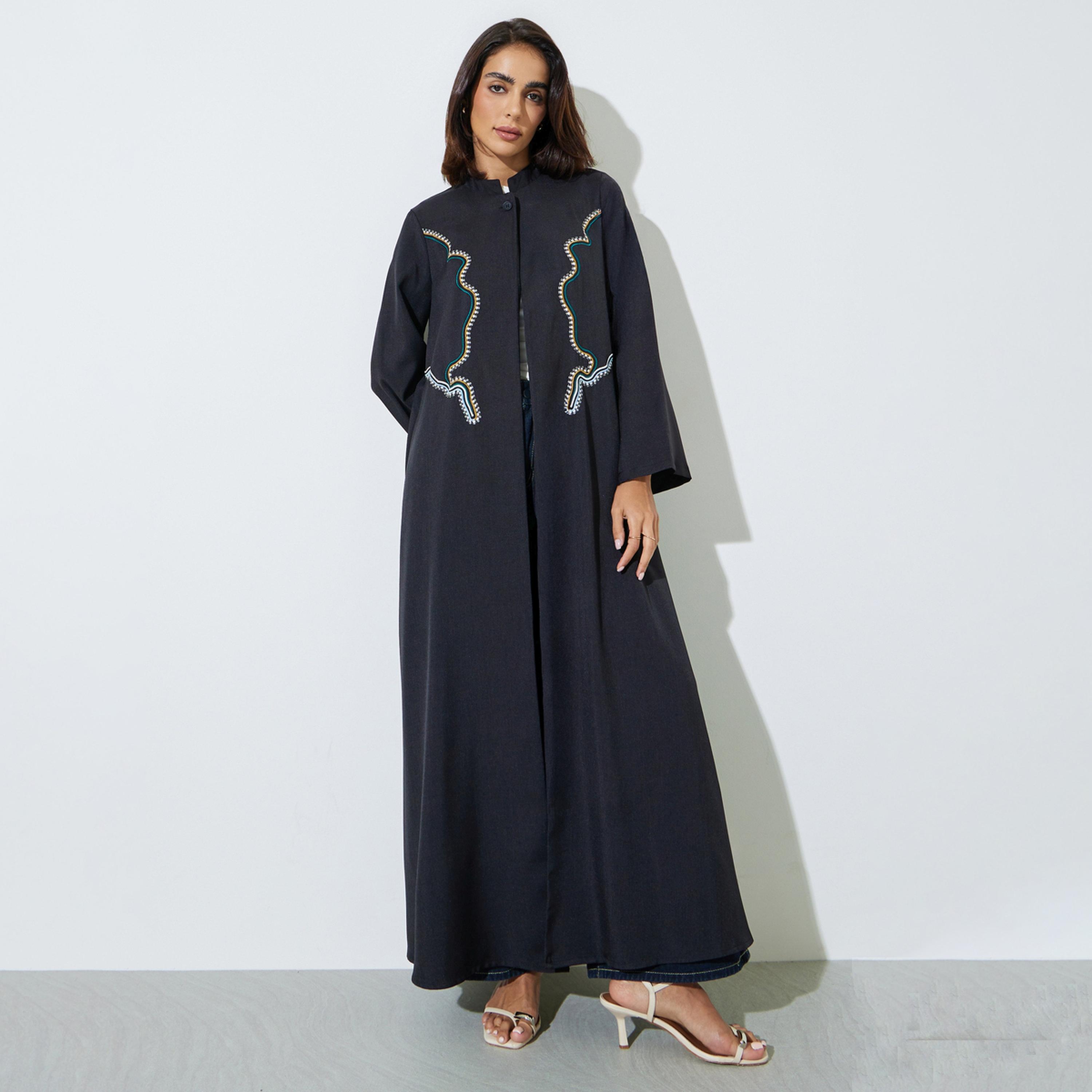 اميرة × ستايلي - عباءة سوداء مطرزة بياقة واقفة-women-arabicclothing-abayas-image-1