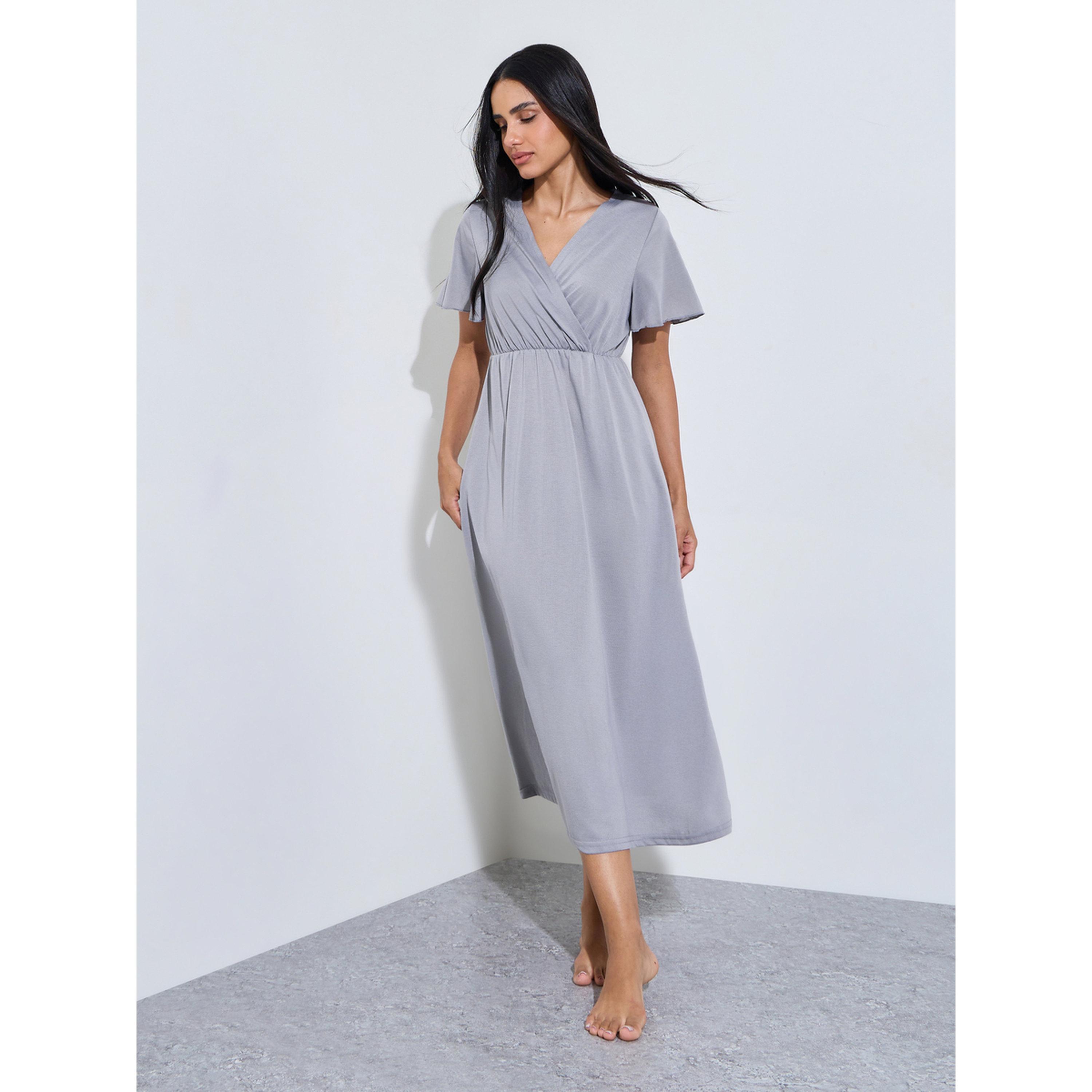 قميص نوم سادة بتصميم متداخل باللون الرمادي-women-clothing-nightwear-nighties-image-1