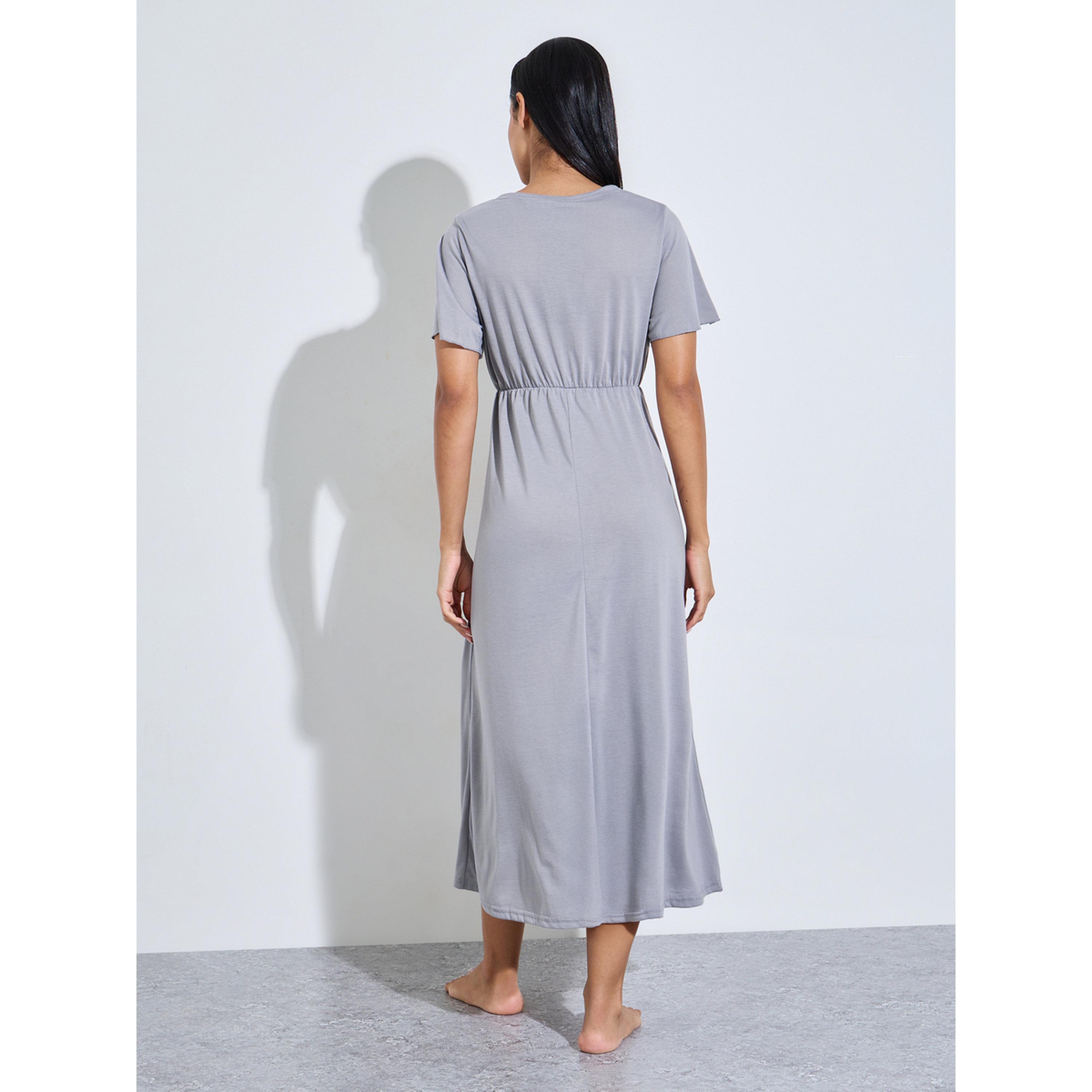 قميص نوم سادة بتصميم متداخل باللون الرمادي-women-clothing-nightwear-nighties-image-3