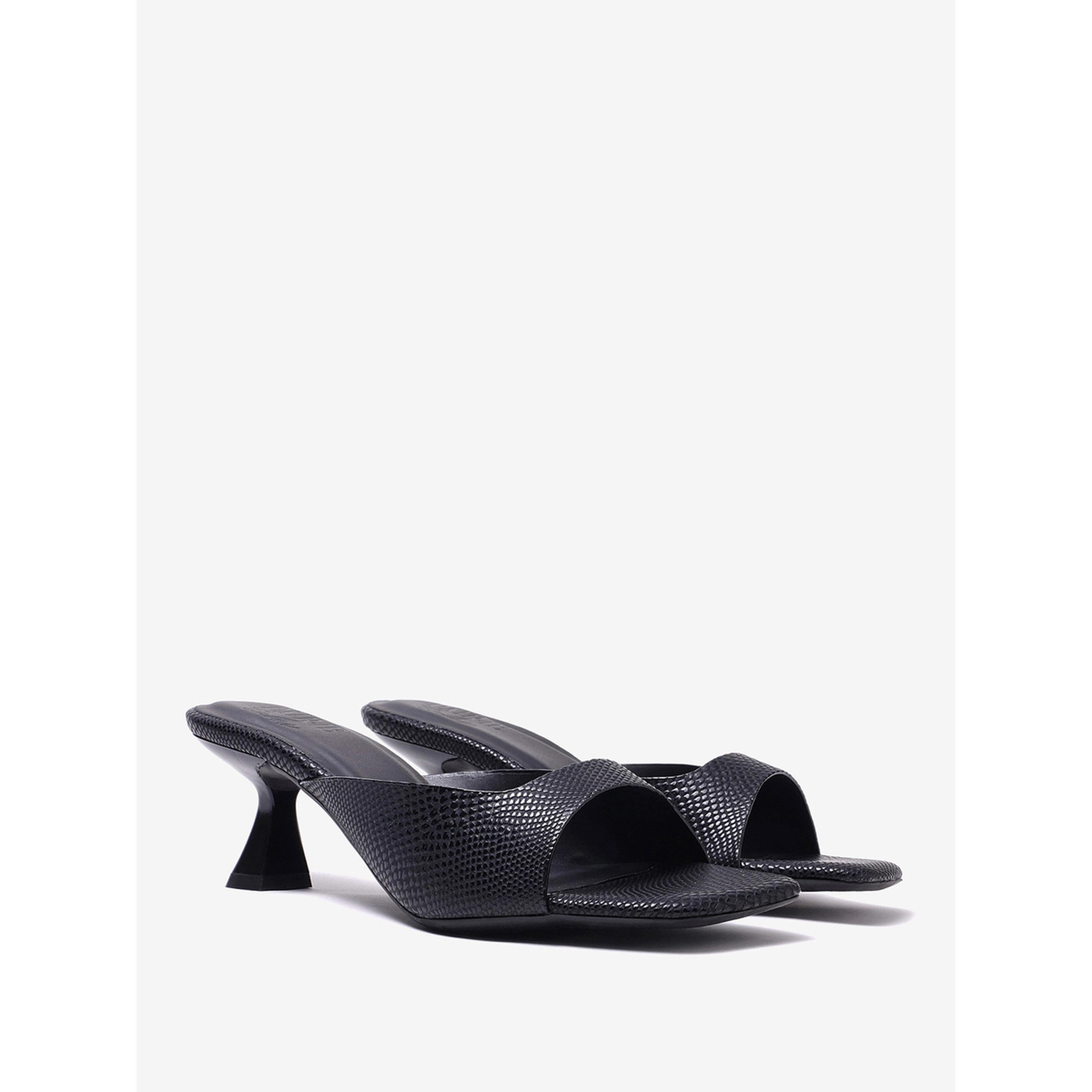 صندل ميول بكعب واسع وتفاصيل بارزة الملمس-women-shoes-sandals-heeled-image-1