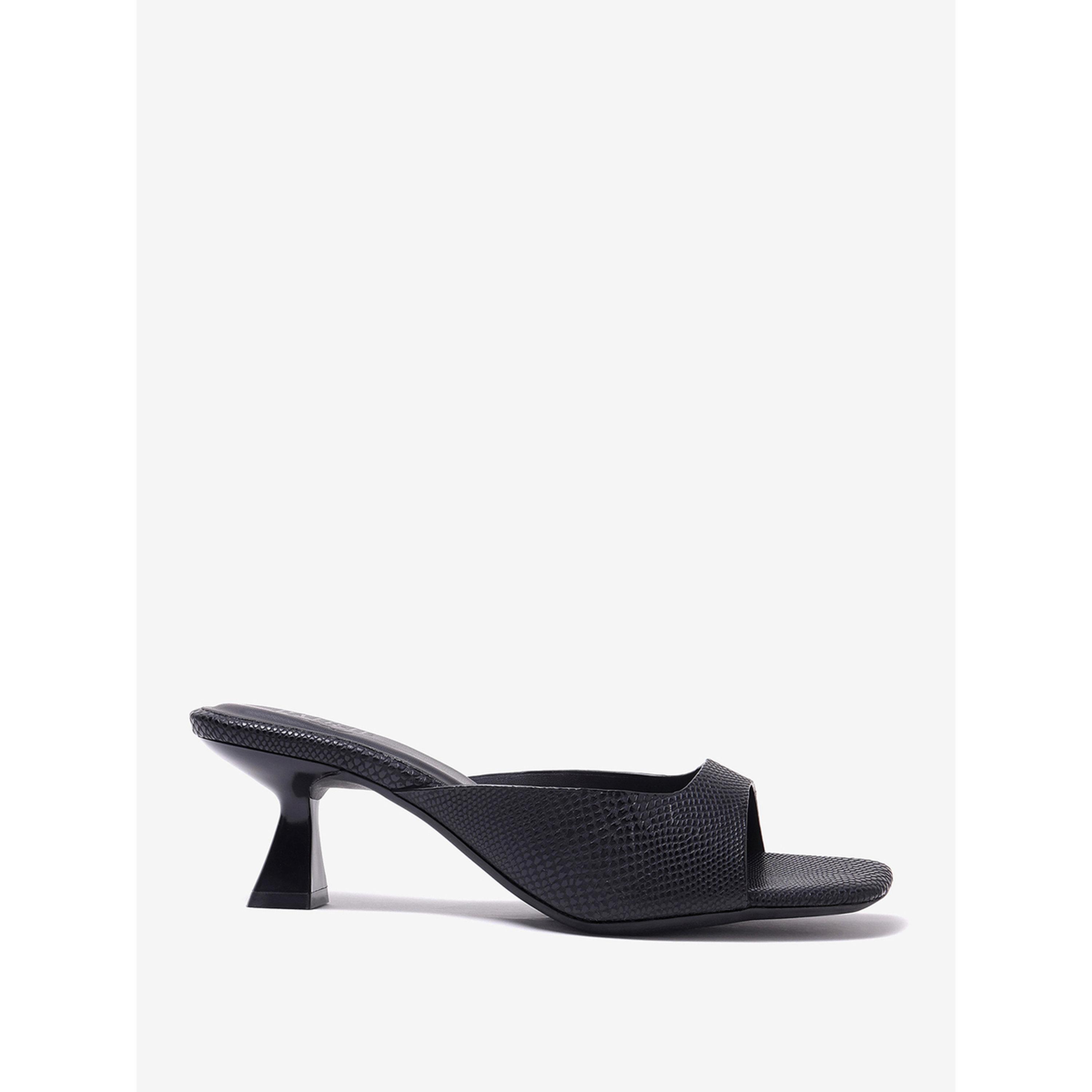 صندل ميول بكعب واسع وتفاصيل بارزة الملمس-women-shoes-sandals-heeled-image-3