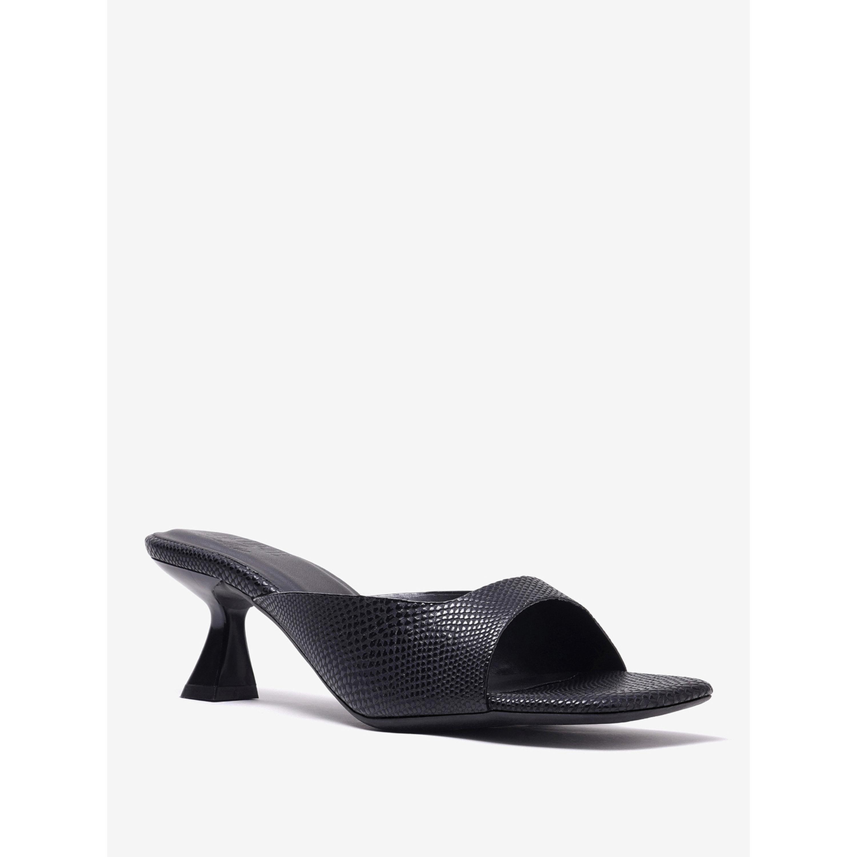 صندل ميول بكعب واسع وتفاصيل بارزة الملمس-women-shoes-sandals-heeled-image-5