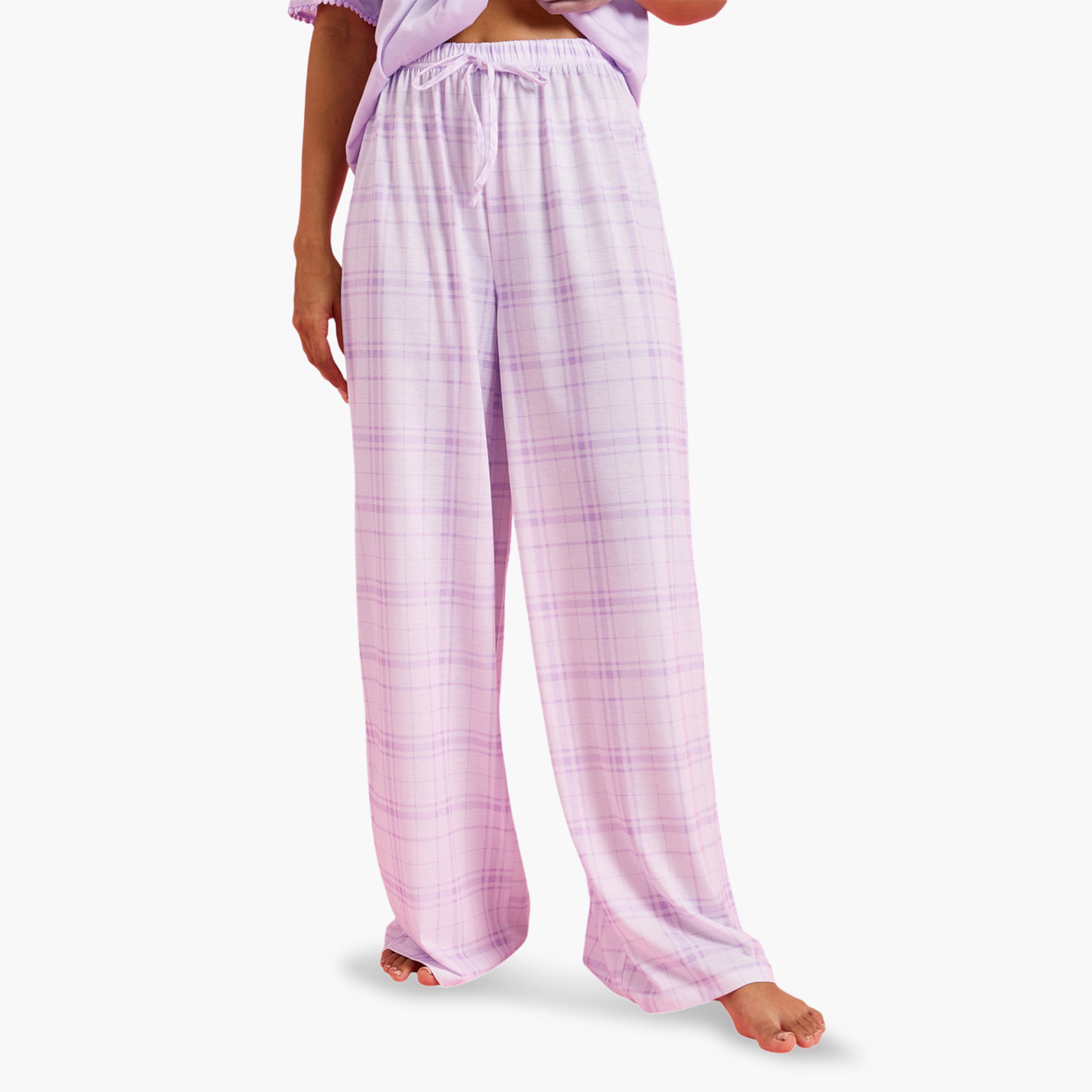 Styli Lilac Solid Pocket Detail T-Shirt and Checked Wide Leg Pants Pyjama Set-women-clothing-nightwear-pyjamas-longsets-image-4