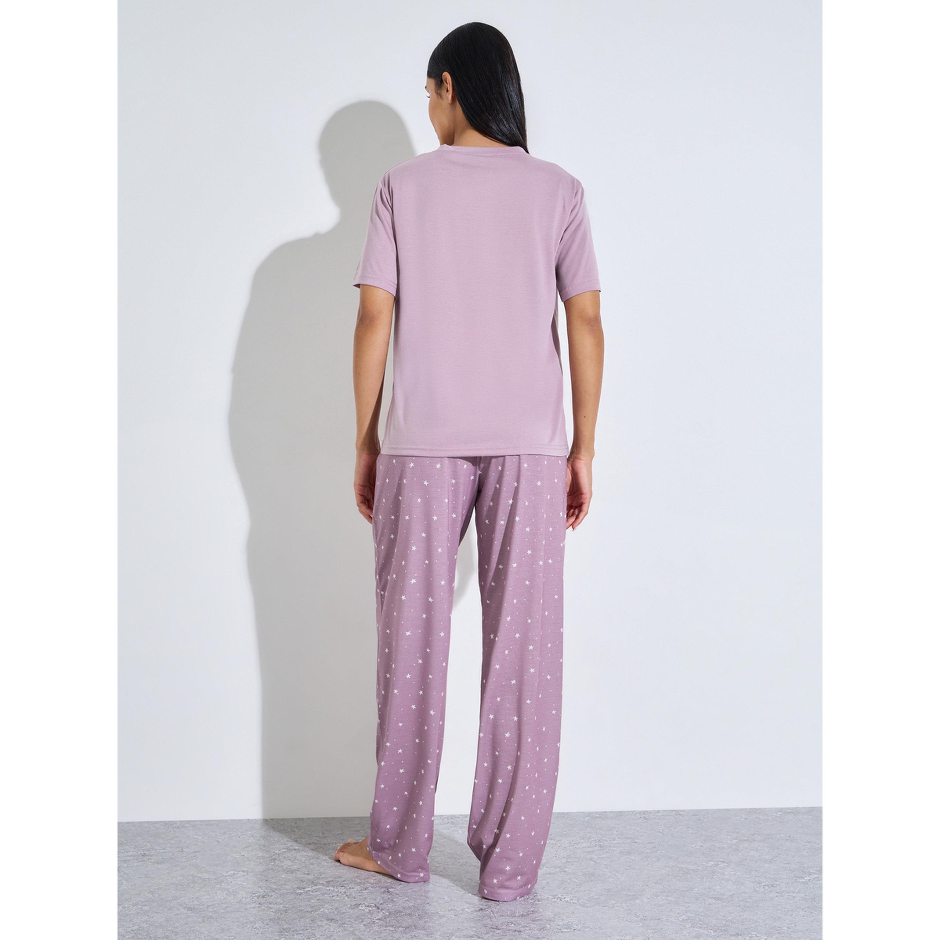 Styli Pink Solid Pocket Detail T-Shirt and All Over Star Print Pants Pyjama Set-women-clothing-nightwear-pyjamas-longsets-image-3
