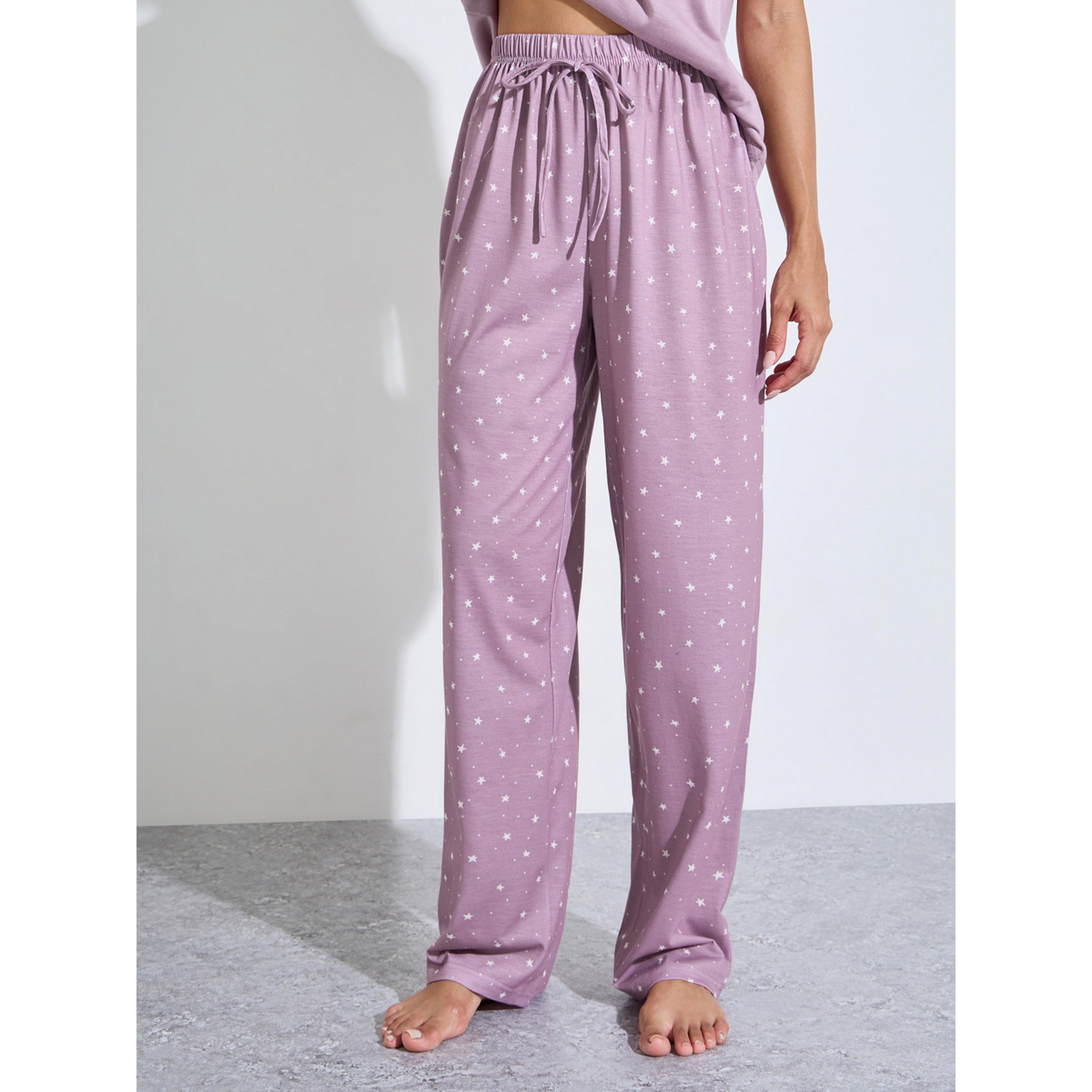 Styli Pink Solid Pocket Detail T-Shirt and All Over Star Print Pants Pyjama Set-women-clothing-nightwear-pyjamas-longsets-image-4