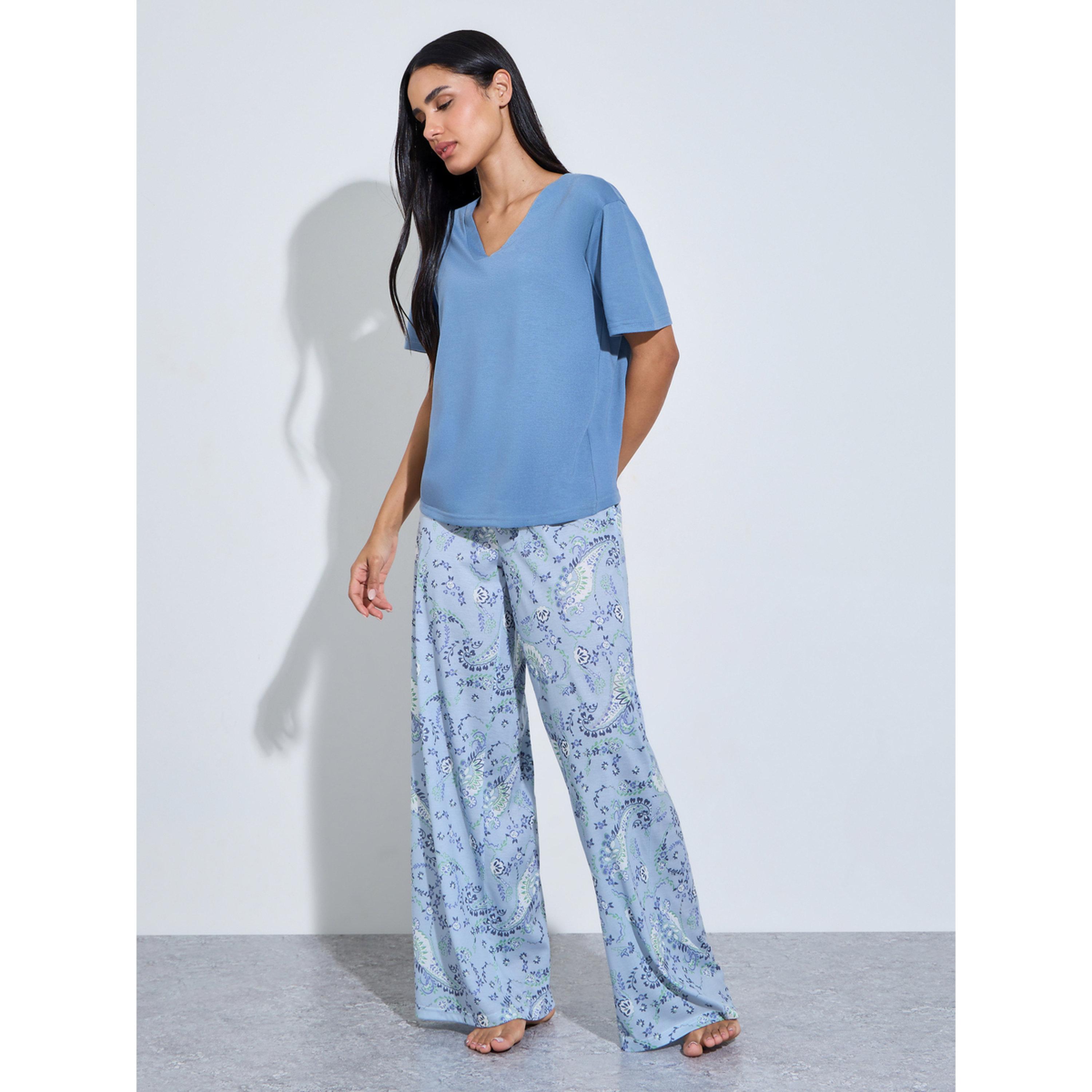 طقم بيجاما من بنطال بأرجل واسعة بطبعة جرافيك وتيشيرت سادة باللون الأزرق-women-clothing-nightwear-pyjamas-longsets-image-3
