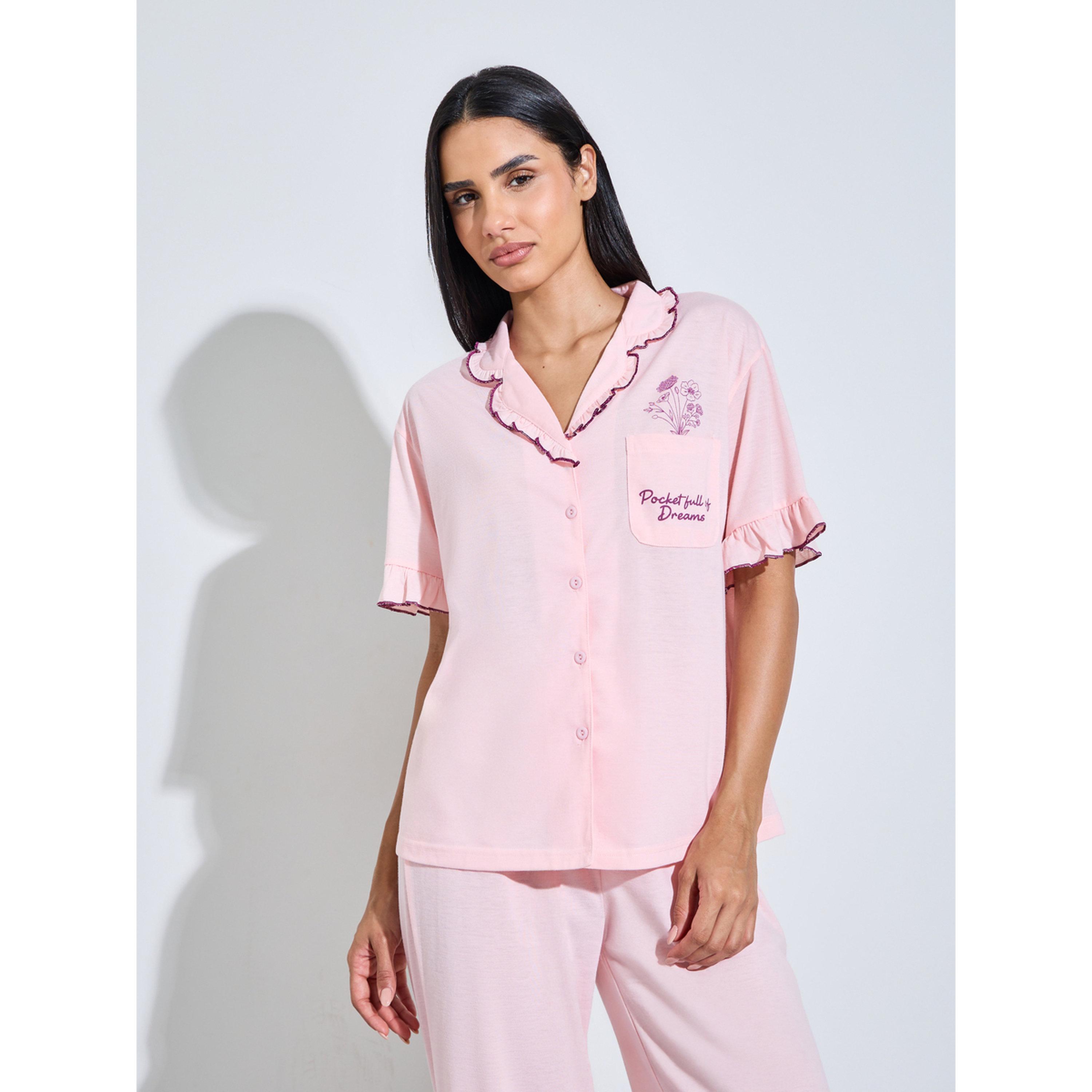 طقم بيجاما من بنطال بأرجل واسعة وبلوزة بتفاصيل مكشكشة وطبعة لون وردي-women-clothing-nightwear-pyjamas-longsets-image-3