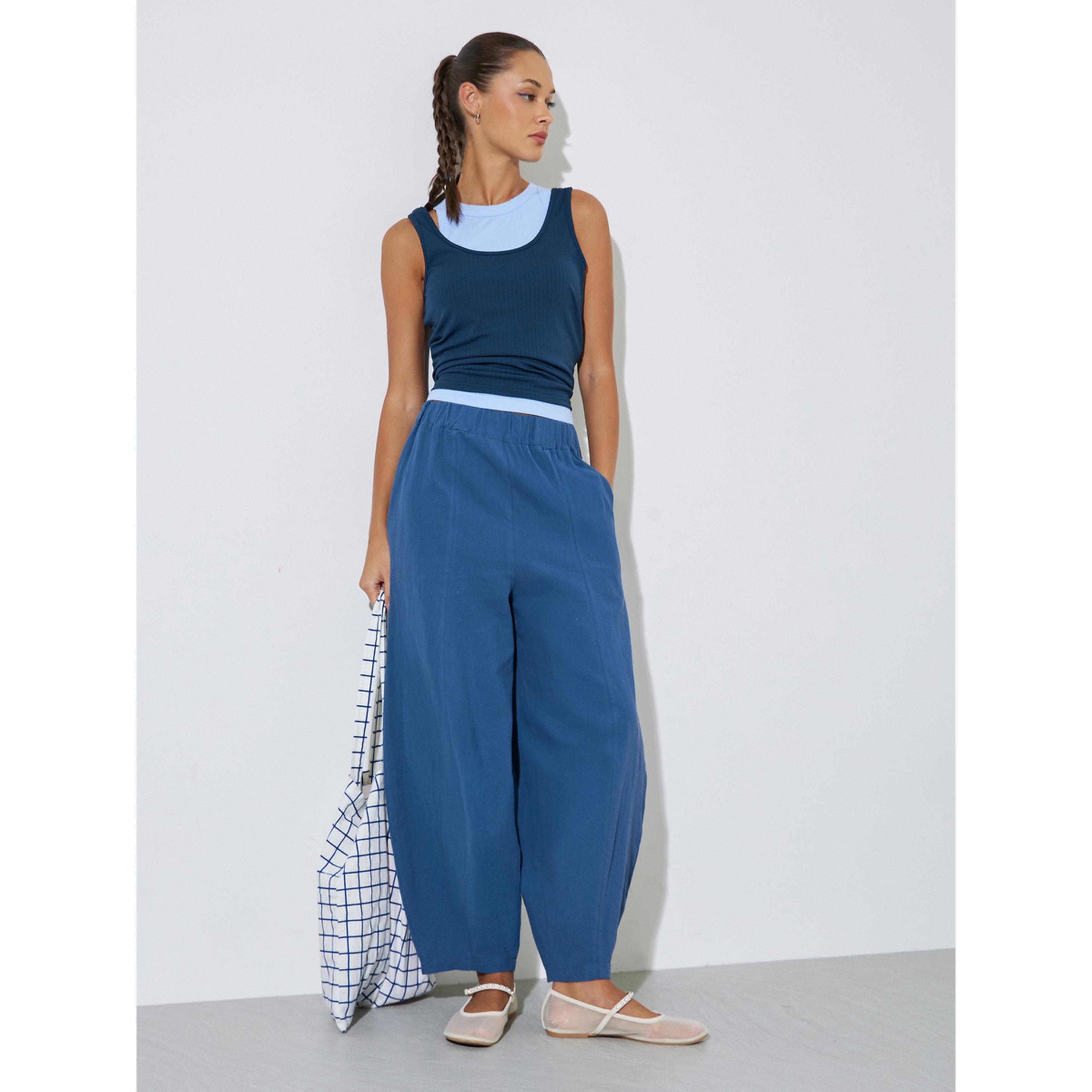 Styli Navy Blue Textured Wide Leg Pleated Tapered Pants-women-clothing-joggers-image-2