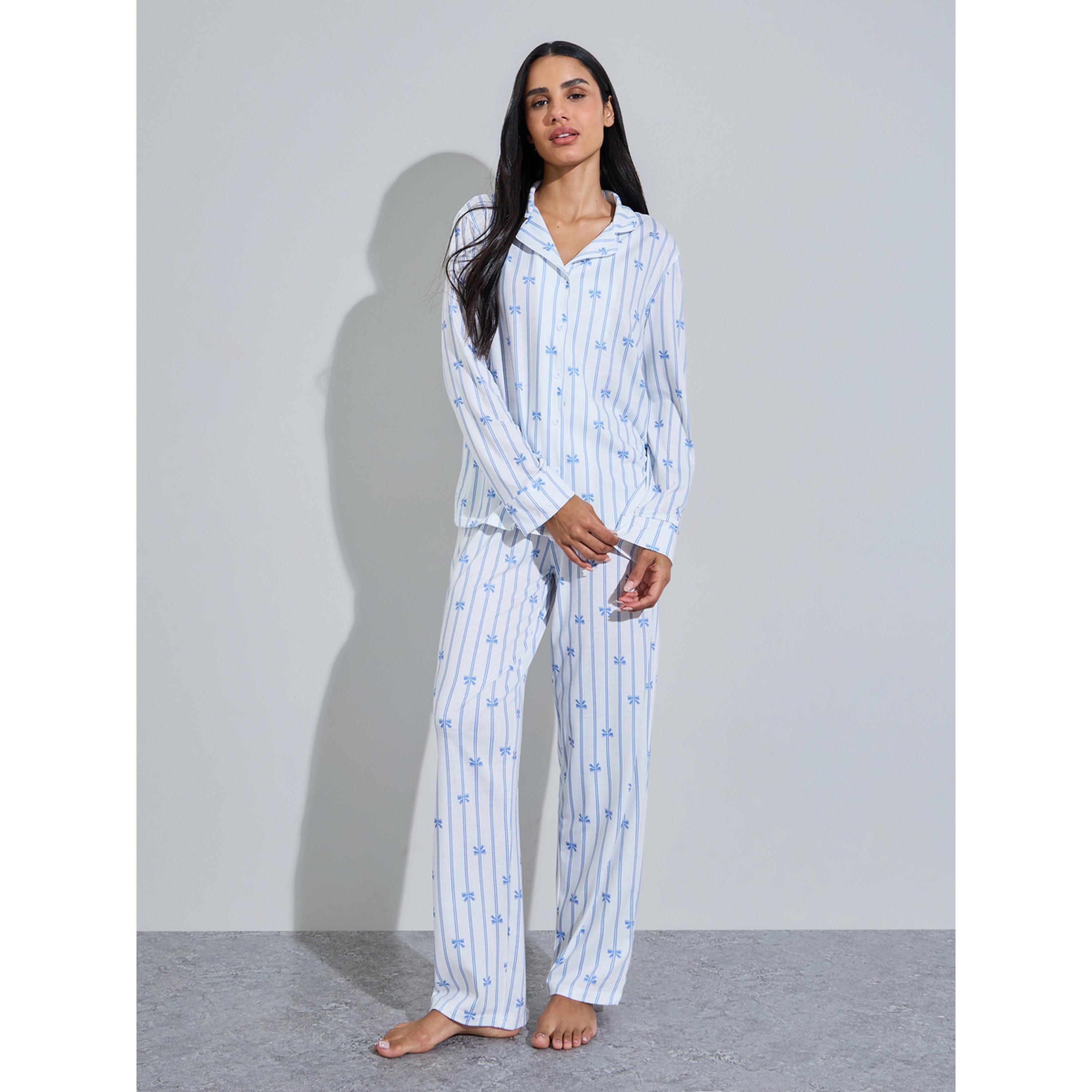 طقم بيجاما من بنطال مستقيم وبلوزة مخططة بطبعة فيونكة باللون الأزرق-women-clothing-nightwear-pyjamas-longsets-image-1