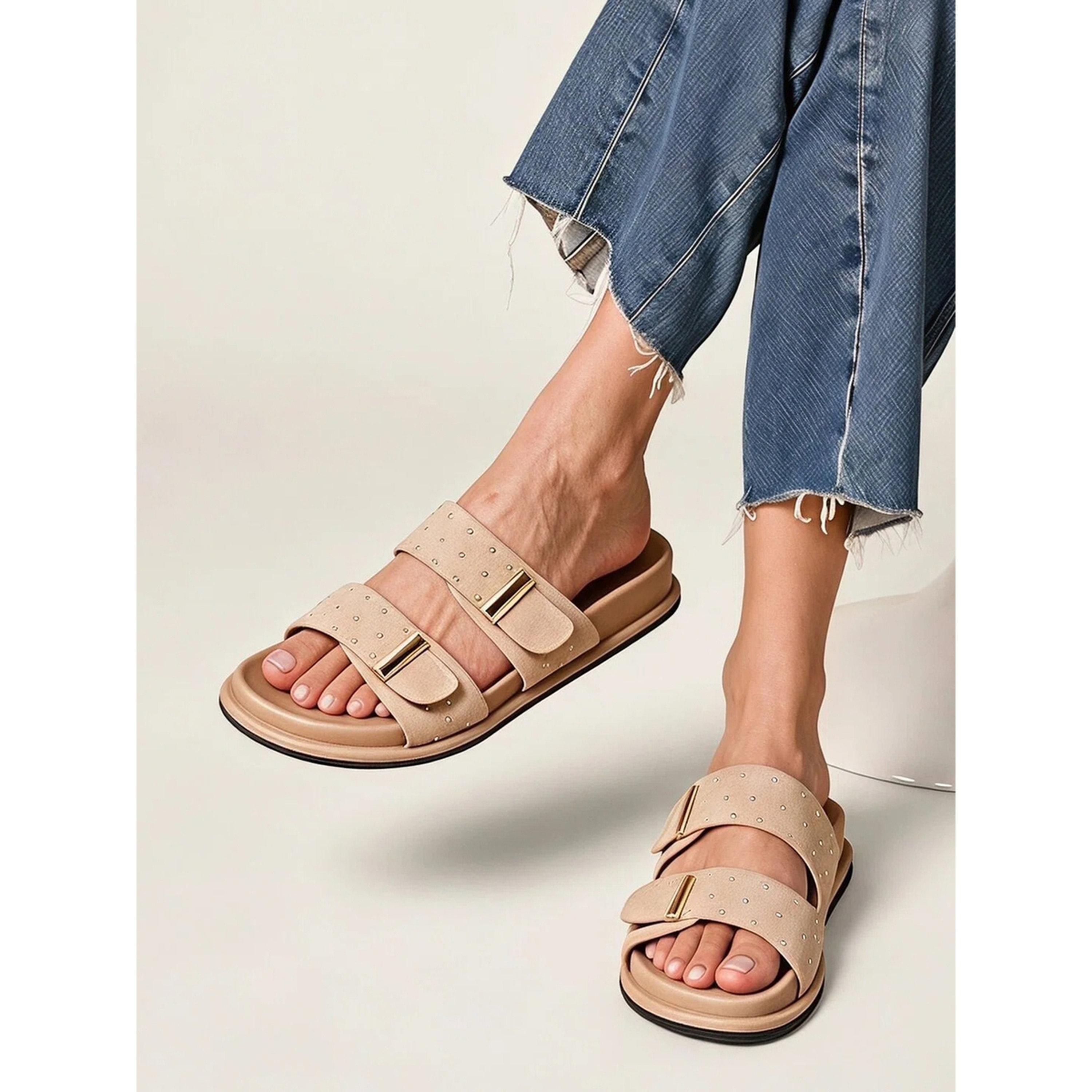 صندل مريح مسطح مرصع بيج-women-shoes-sandals-flats-image-2