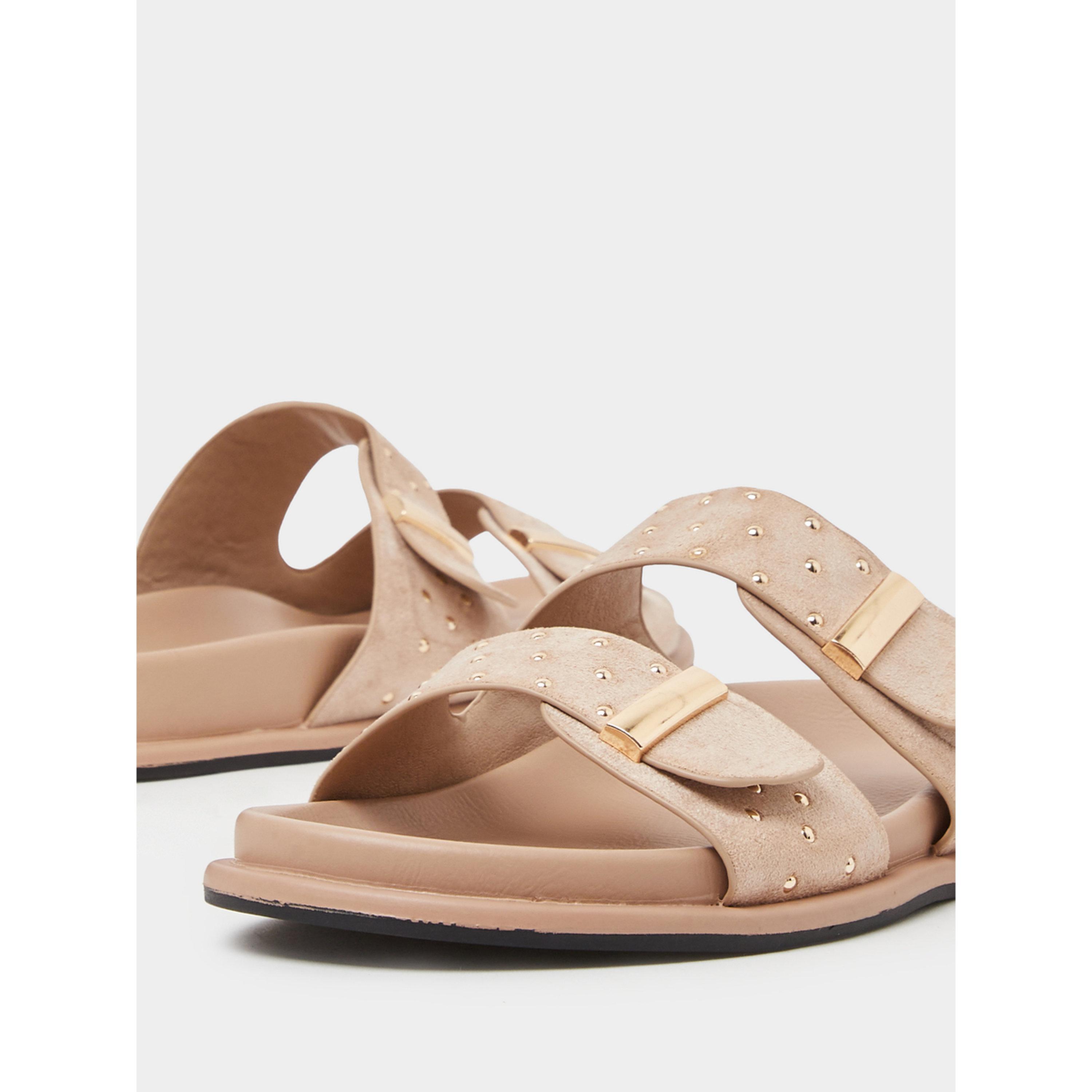 صندل مريح مسطح مرصع بيج-women-shoes-sandals-flats-image-5