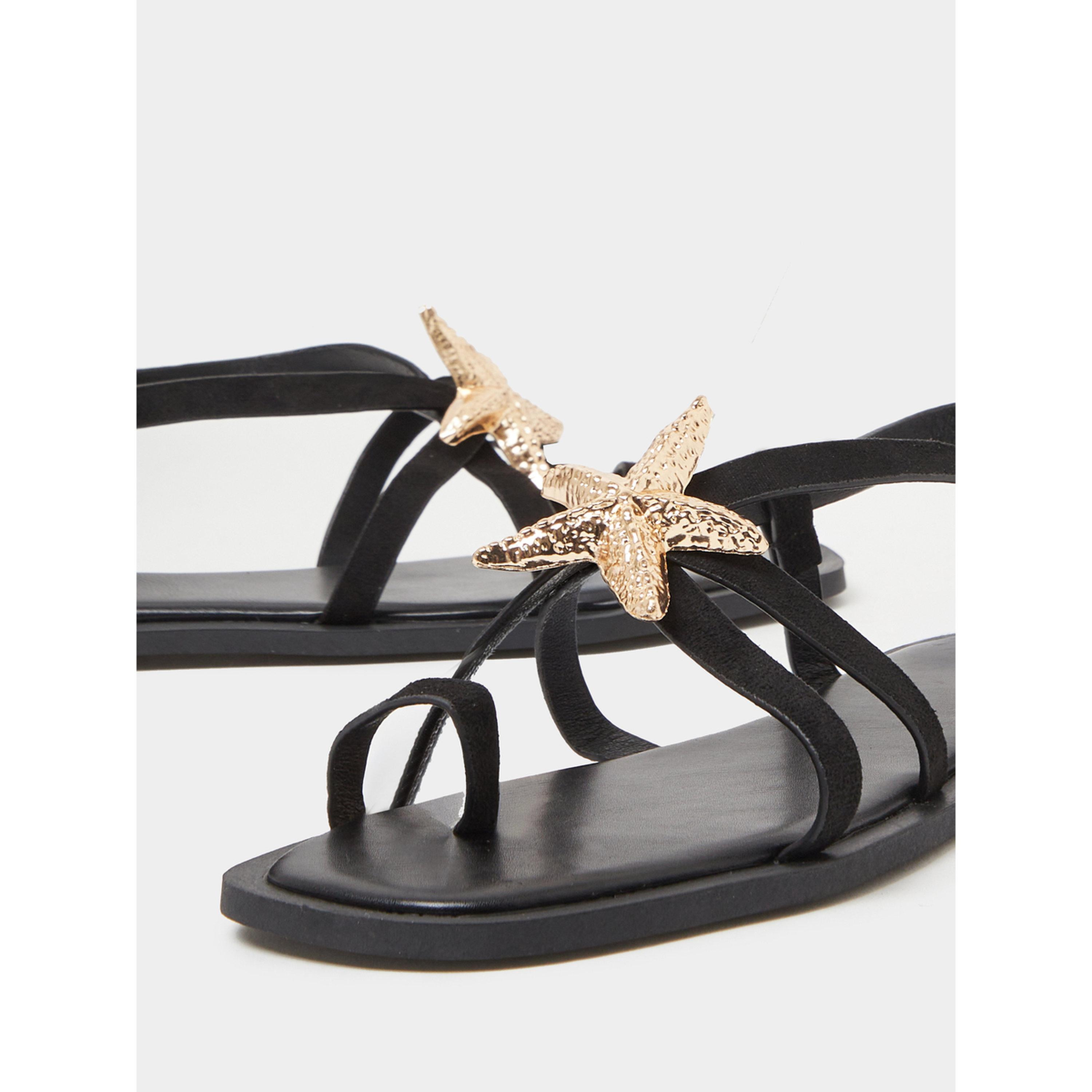 صندل فلات مزين بنجم البحر باللون الأسود-women-shoes-sandals-flats-image-5