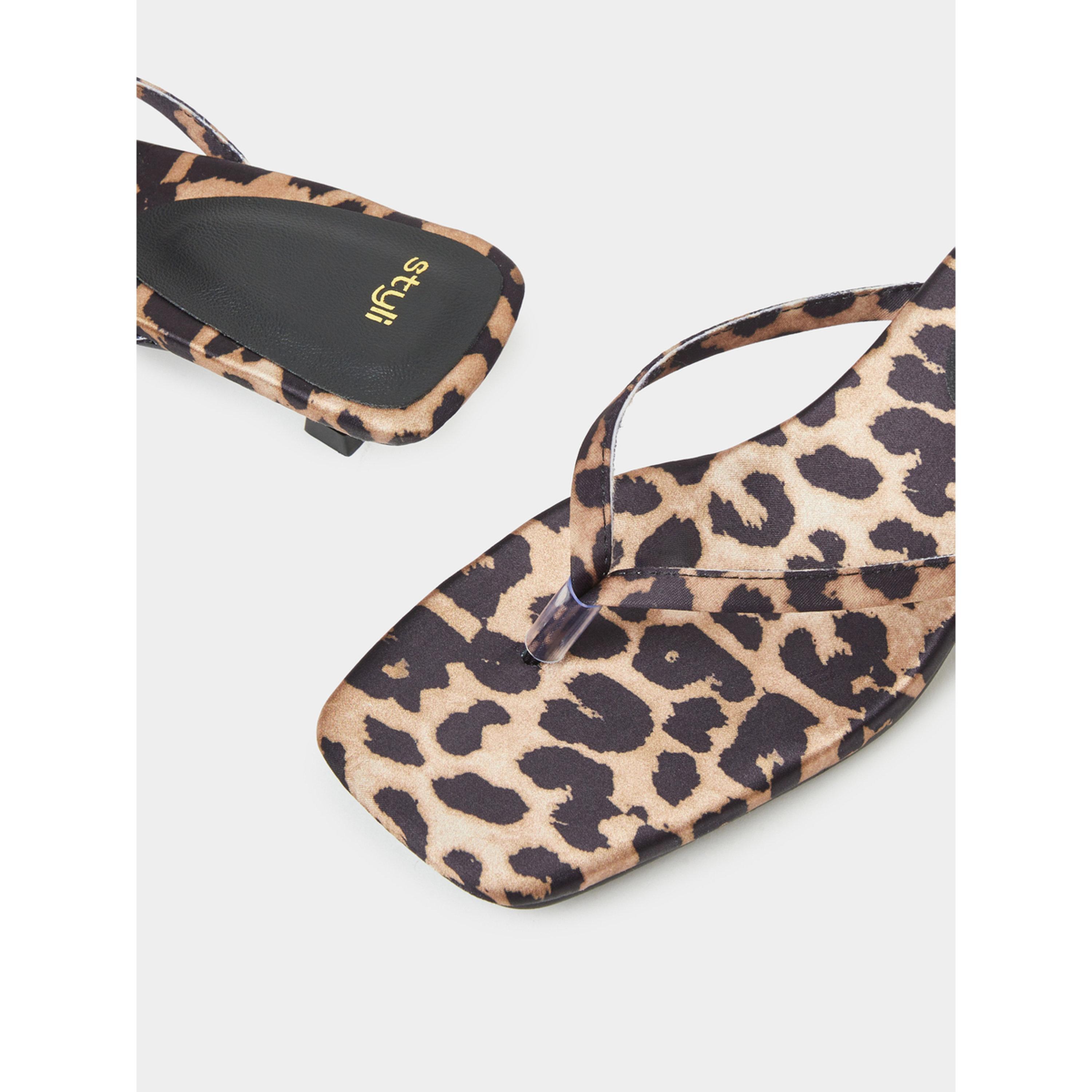 صندل ثونغ بكعب صغير وطبعة نمر-women-shoes-sandals-heeled-image-5