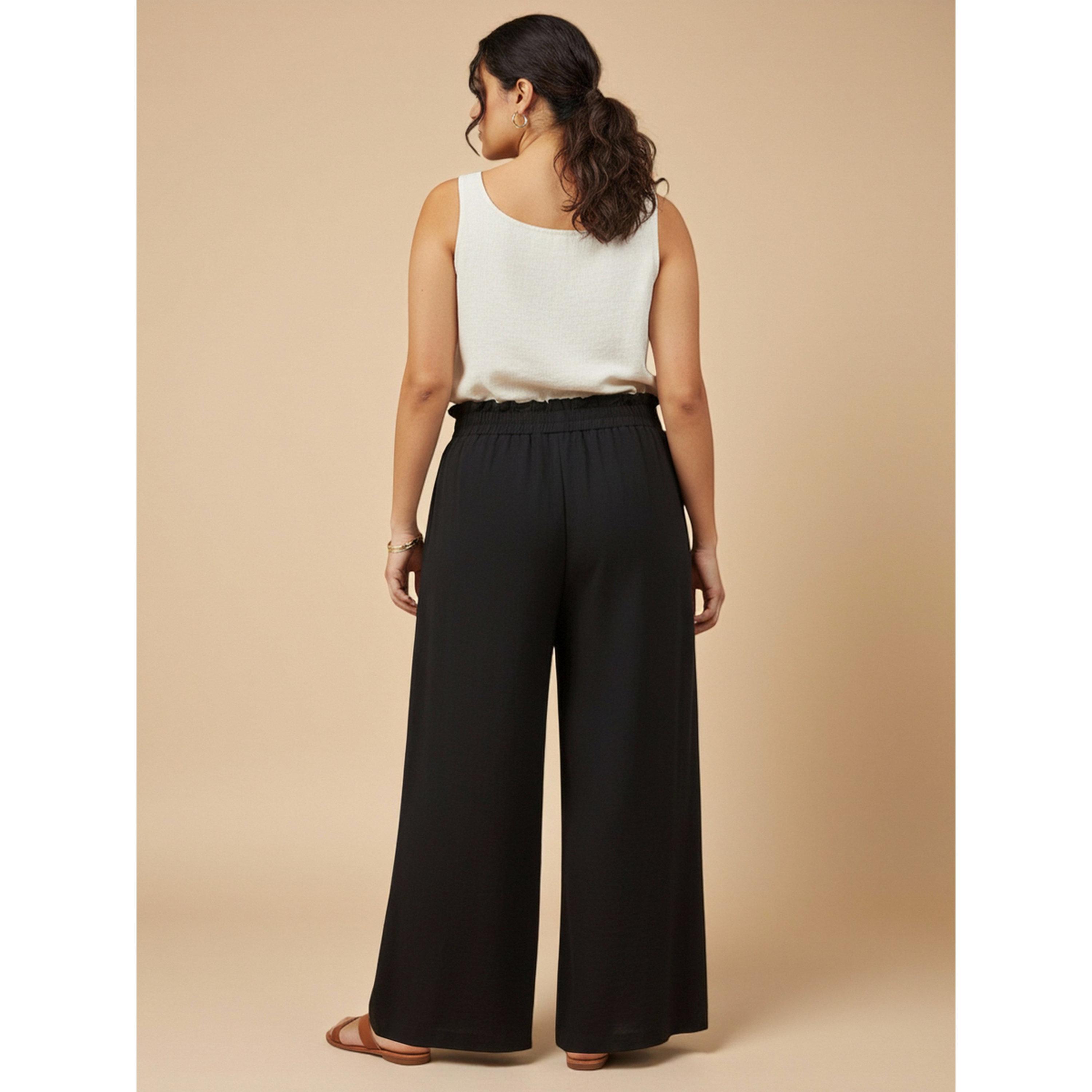 بنطال مقاس كبير بأرجل واسعة ورباط خصر باللون الأسود-women-clothing-joggers-image-3
