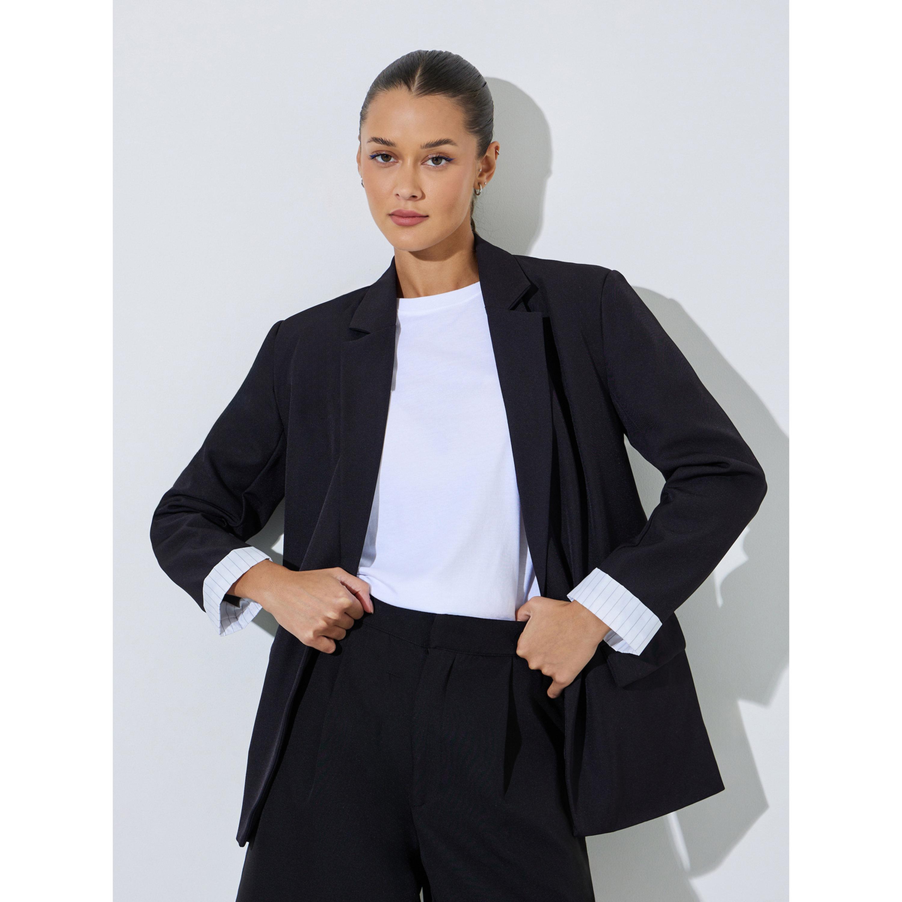 بليزر بقصة منتظمة صف أزرار واحد بتفاصيل جيوب أسود سادة-women-clothing-coatsandjackets-blazers-image-3