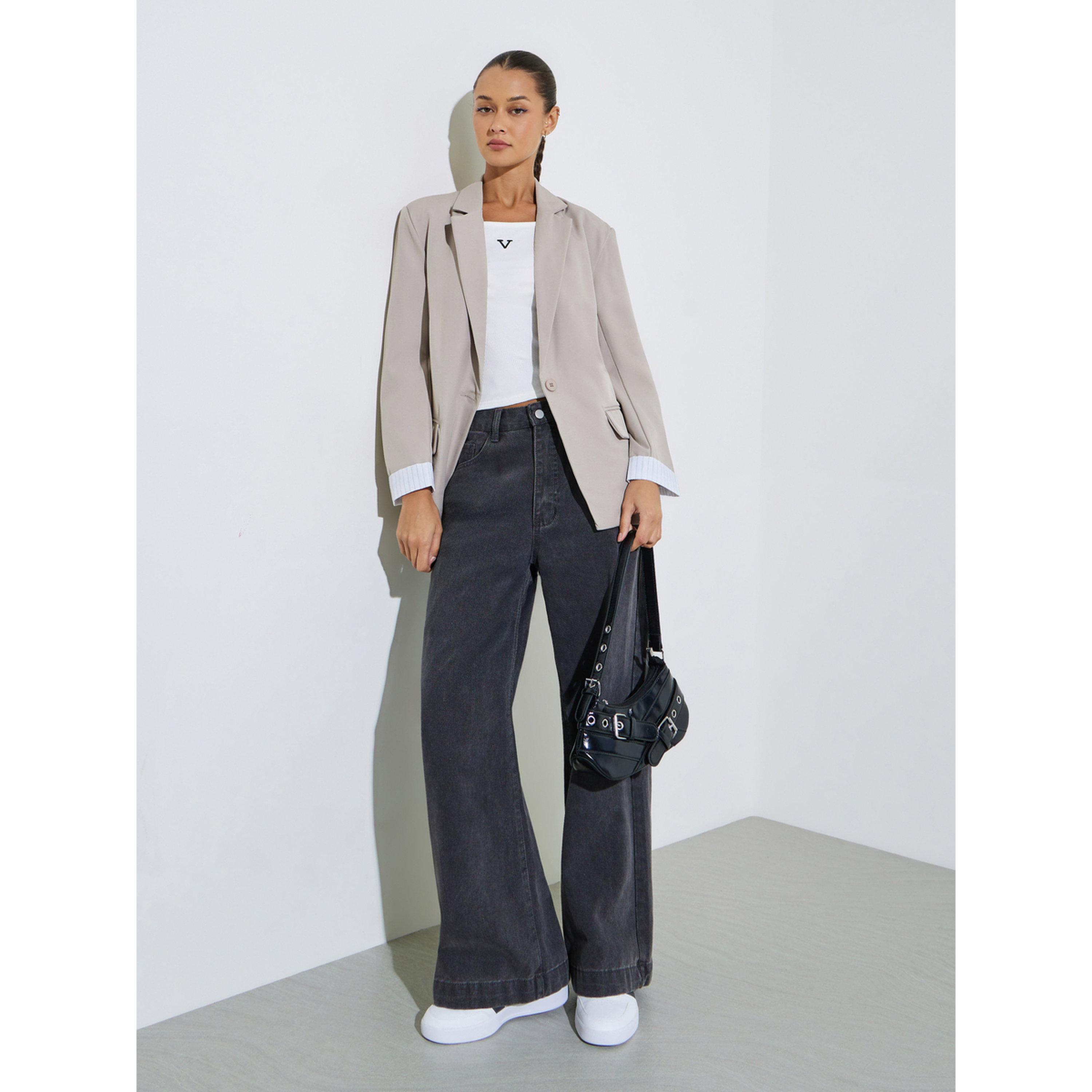 بليزر بقصة منتظمة صف أزرار واحد بتفاصيل جيوب بيج سادة-women-clothing-coatsandjackets-blazers-image-2