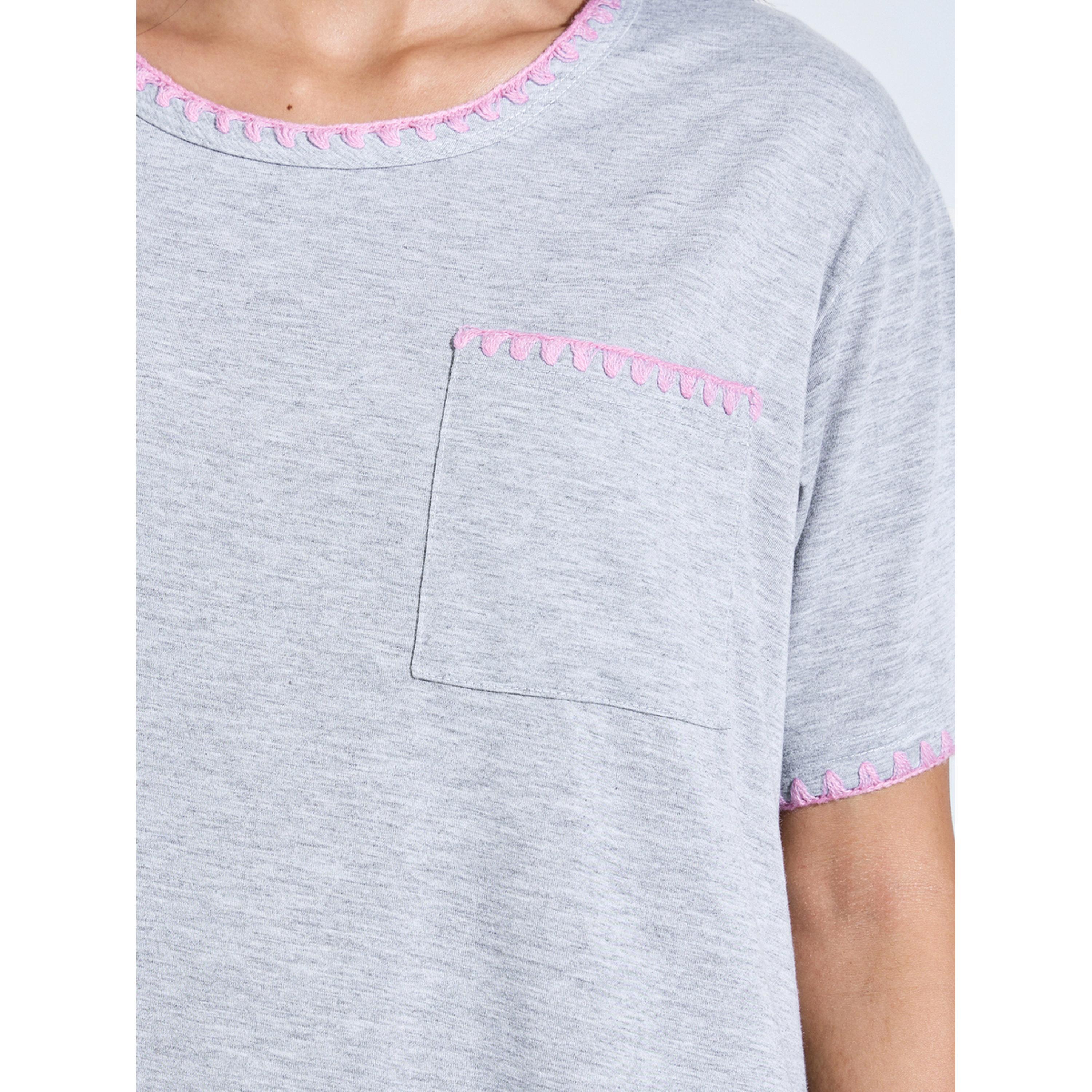 قميص نوم تيشيرت سادة بأكمام قصيرة وتطريز باللون الوردي باللون الرمادي-women-clothing-nightwear-nighties-image-6