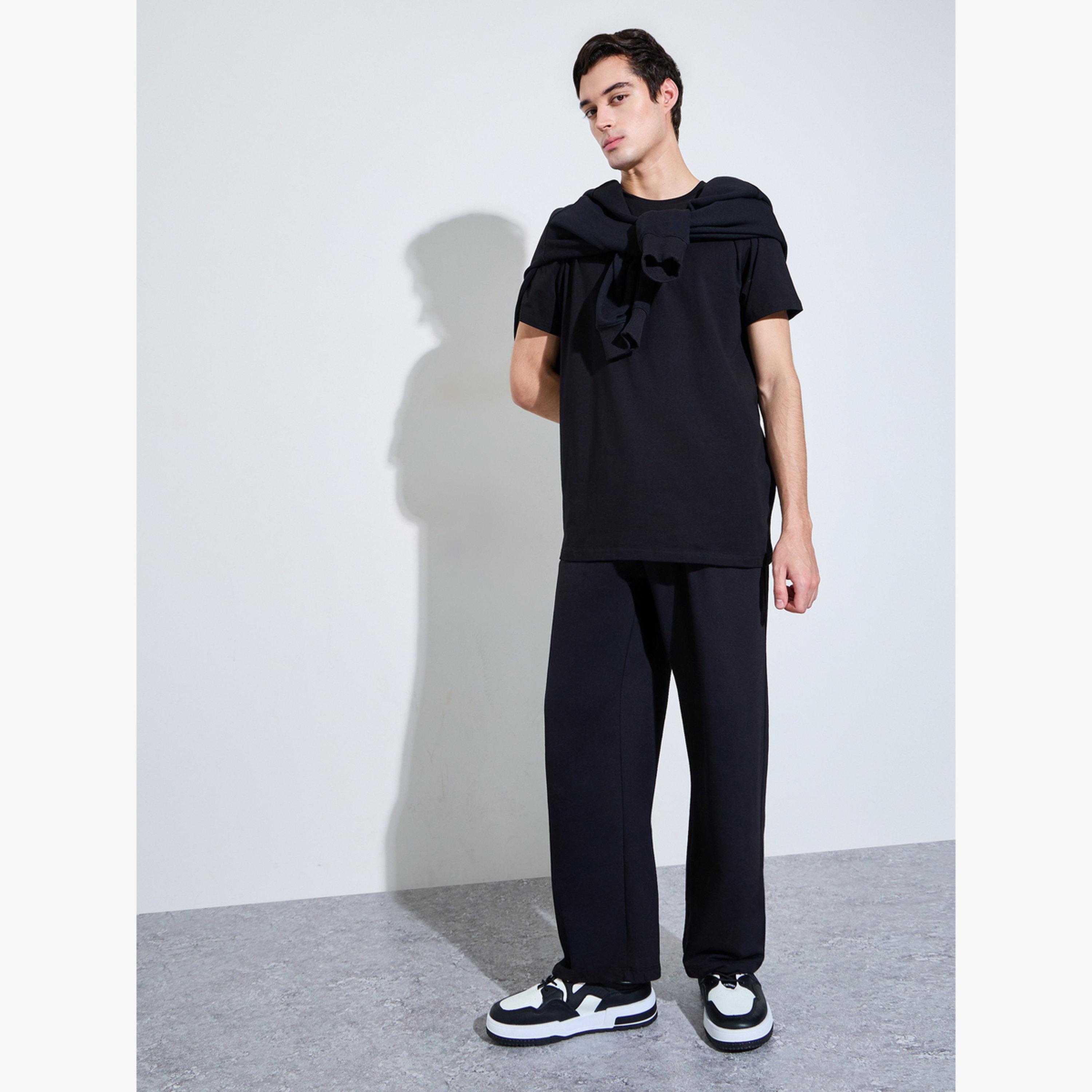 تيشيرت بياقة دائرية وقصة منتظمة للرجال-men-clothing-tshirtsandpolos-tshirts-image-2