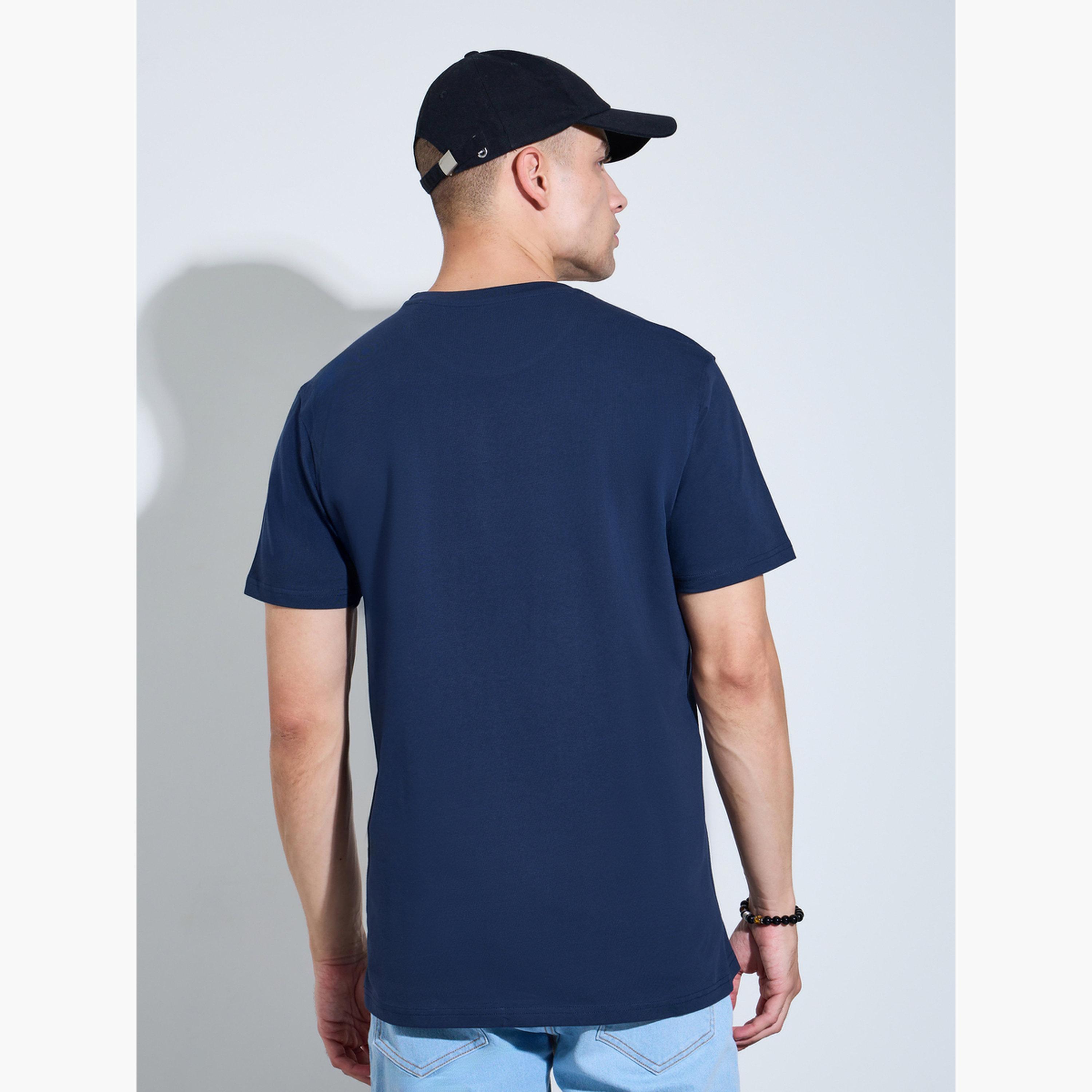 تيشيرت بقصة عادية وياقة دائرية للرجال-men-clothing-tshirtsandpolos-tshirts-image-4