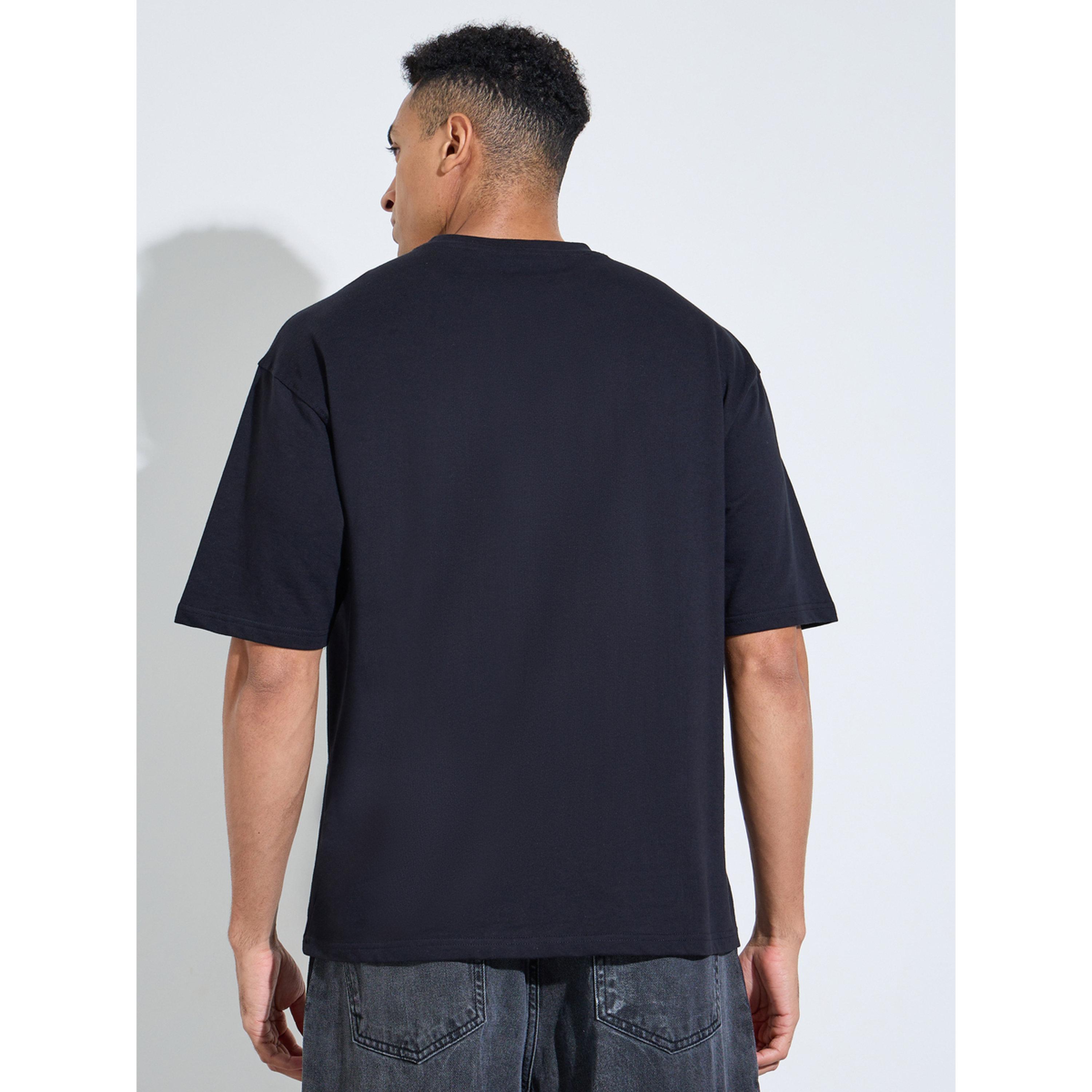 تيشيرت واسع بياقة دائرية وطبعة عبارة أسود-men-clothing-tshirtsandpolos-tshirts-image-3